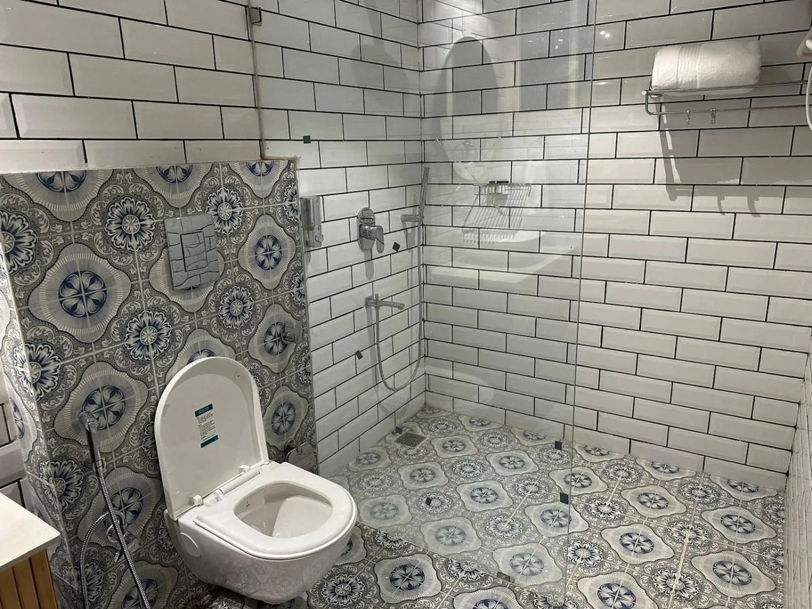 Toilet in Kaffberry Cafe & Homestays