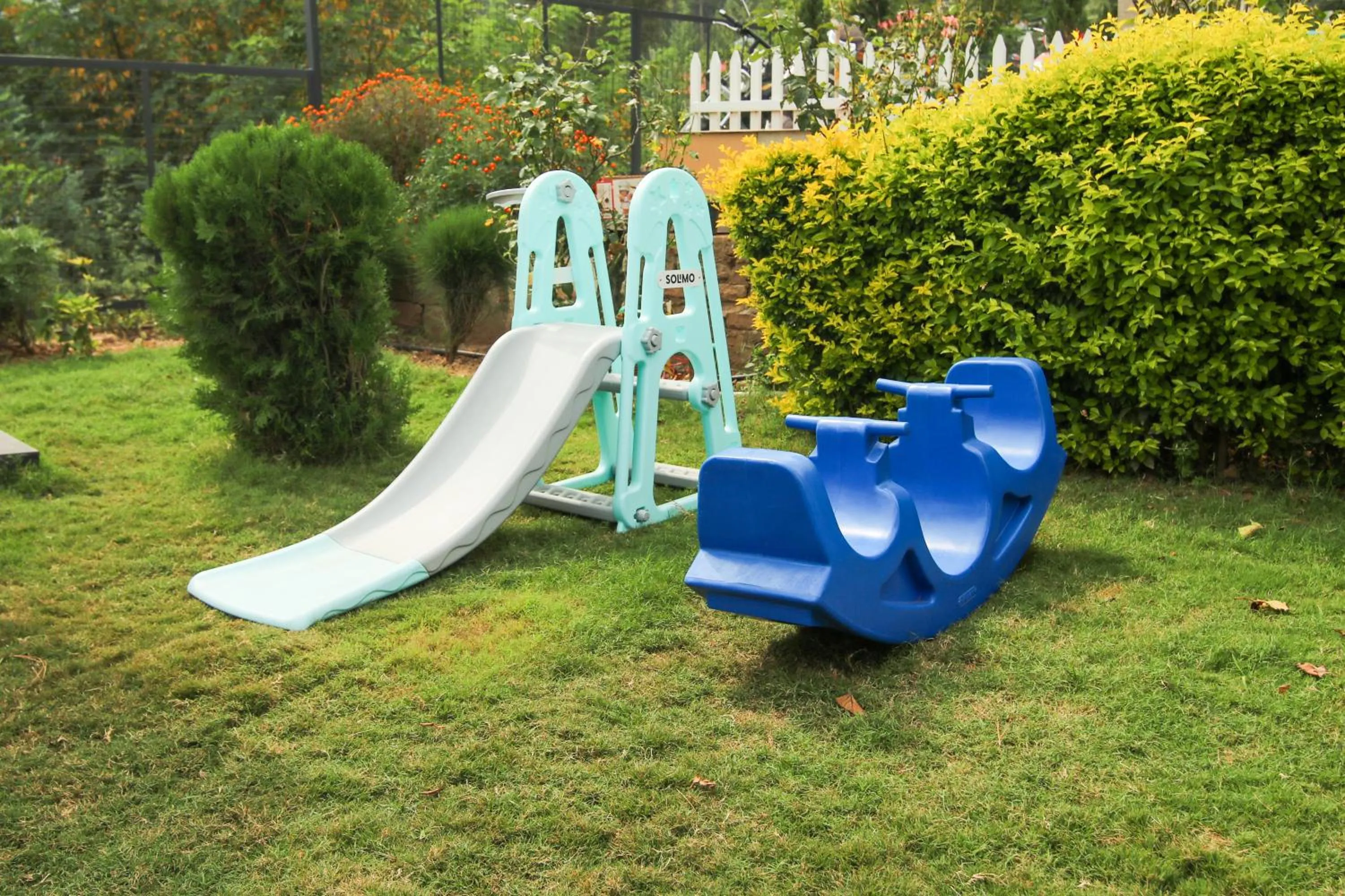 Children play ground in Kaffberry Cafe & Homestays