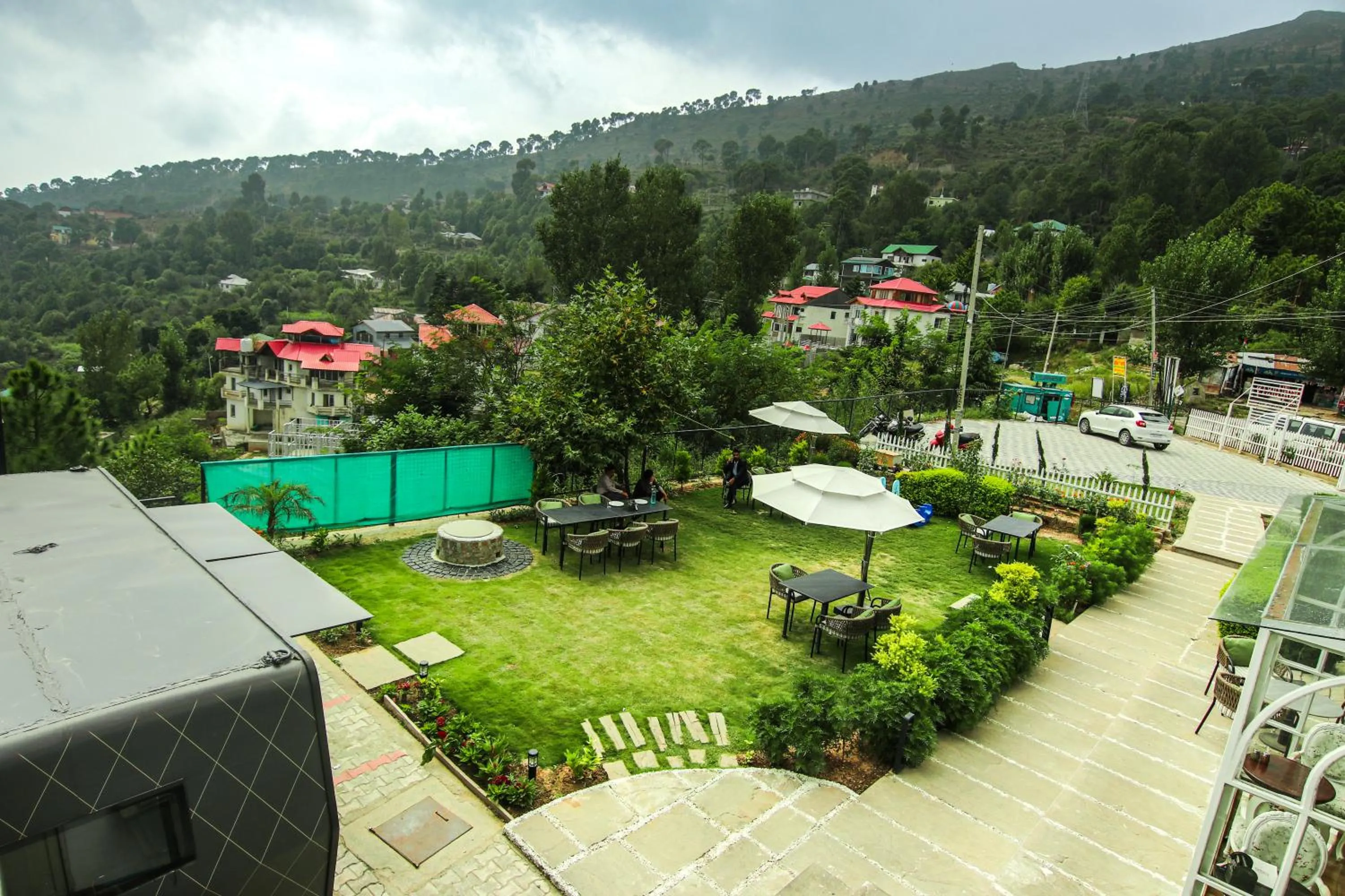 Garden in Kaffberry Cafe & Homestays