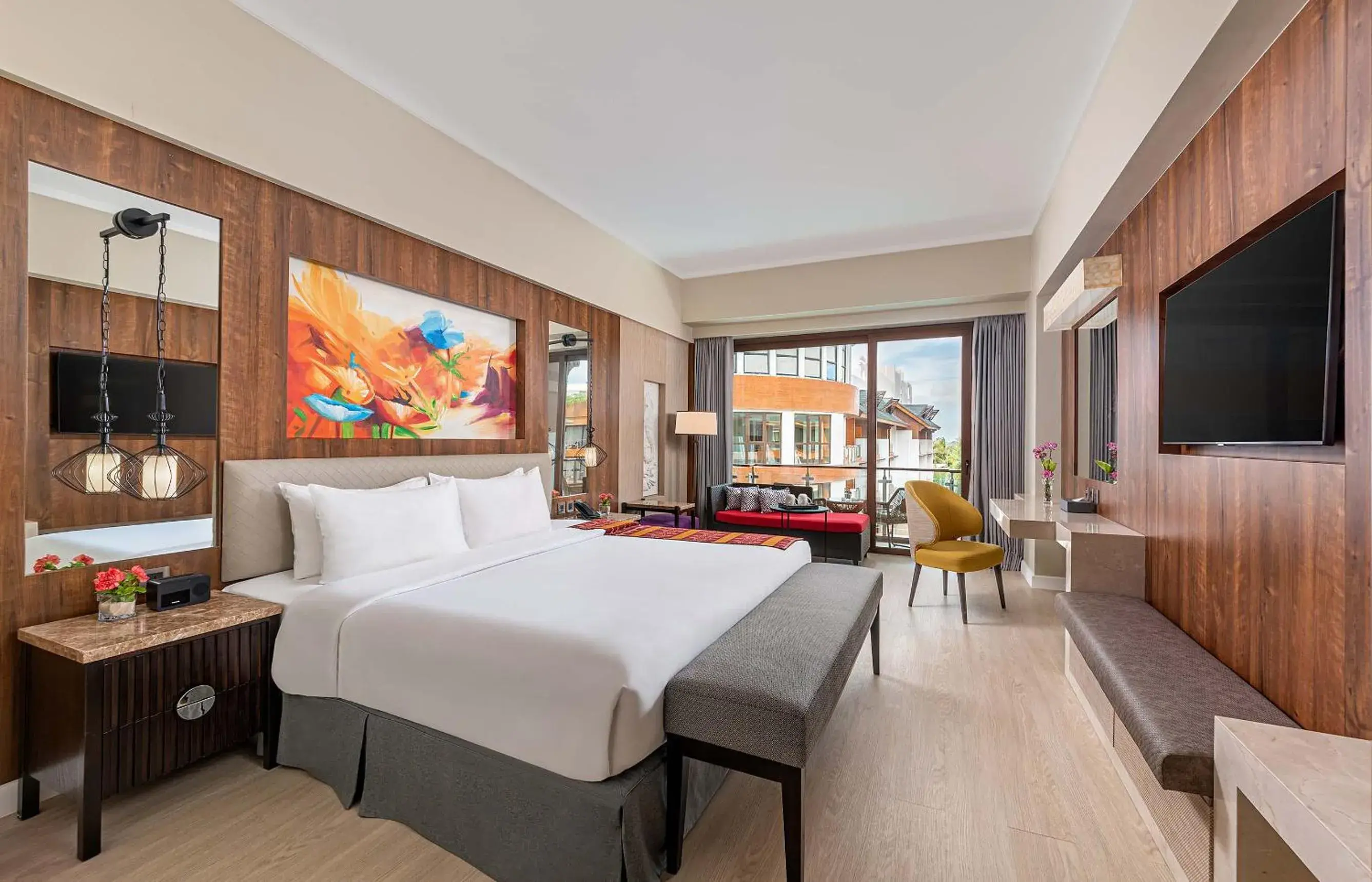 East Grand Deluxe Poolview King in Mandarin Bay Resort and Spa East Grand Deluxe Poolview King in Mandarin Bay Resort and Spa