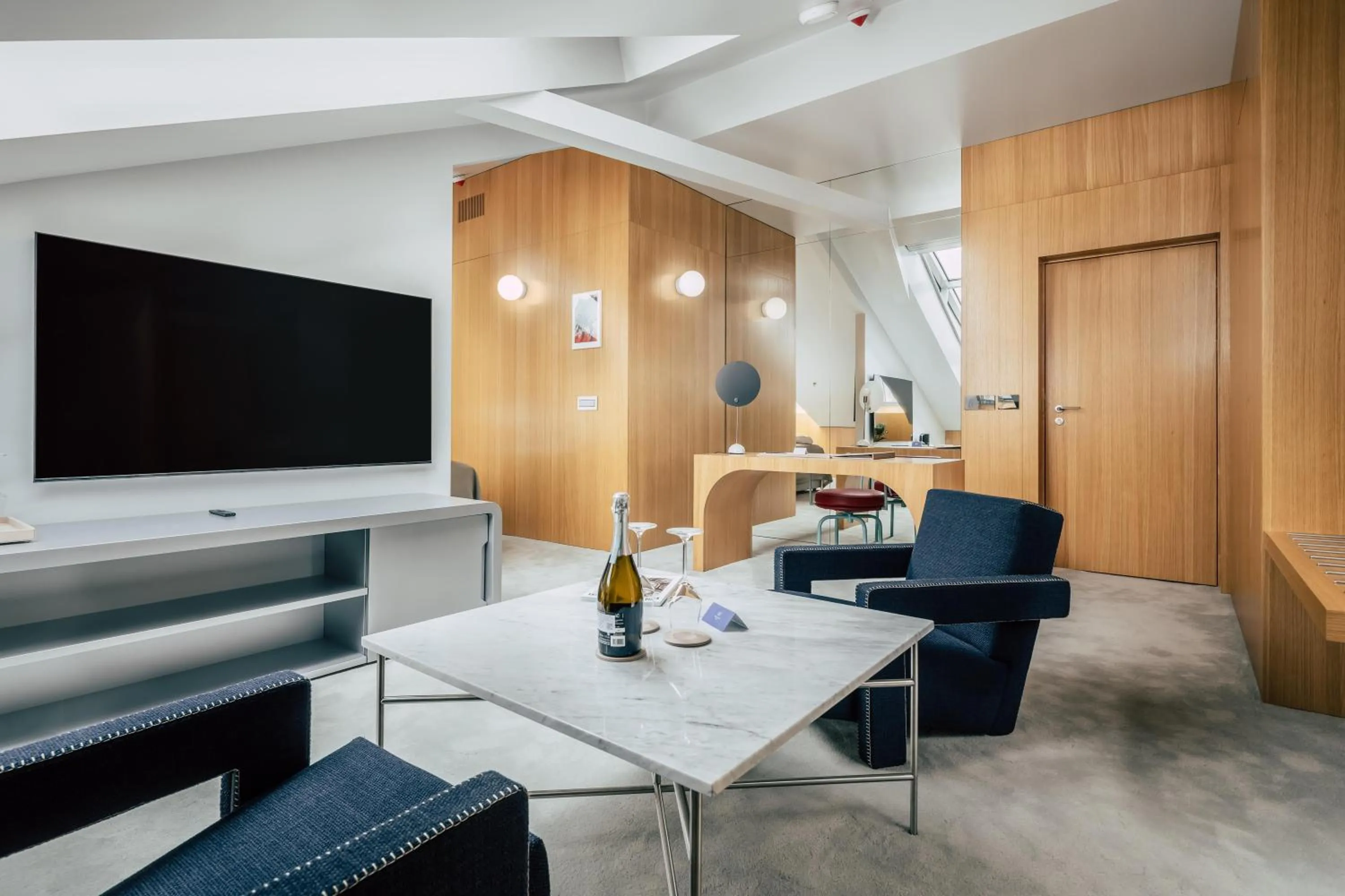 Seating area in Met Boutique Hotel