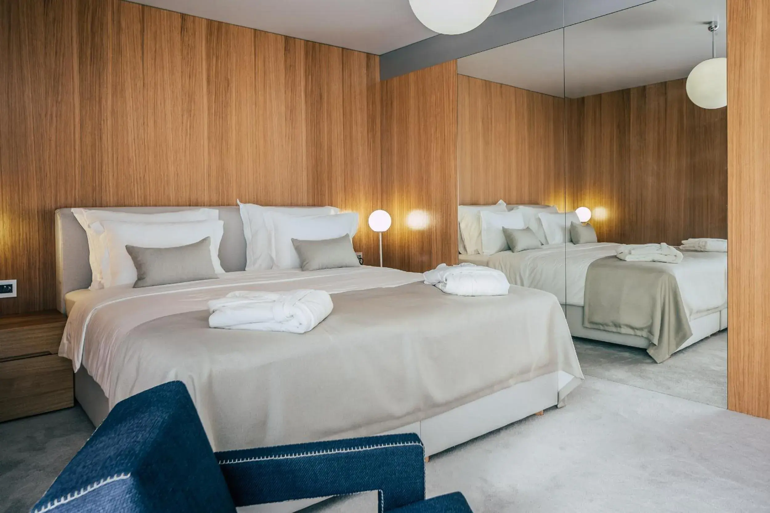 Premium Double Room – Atrium View in Met Boutique Hotel Premium Double Room – Atrium View in Met Boutique Hotel