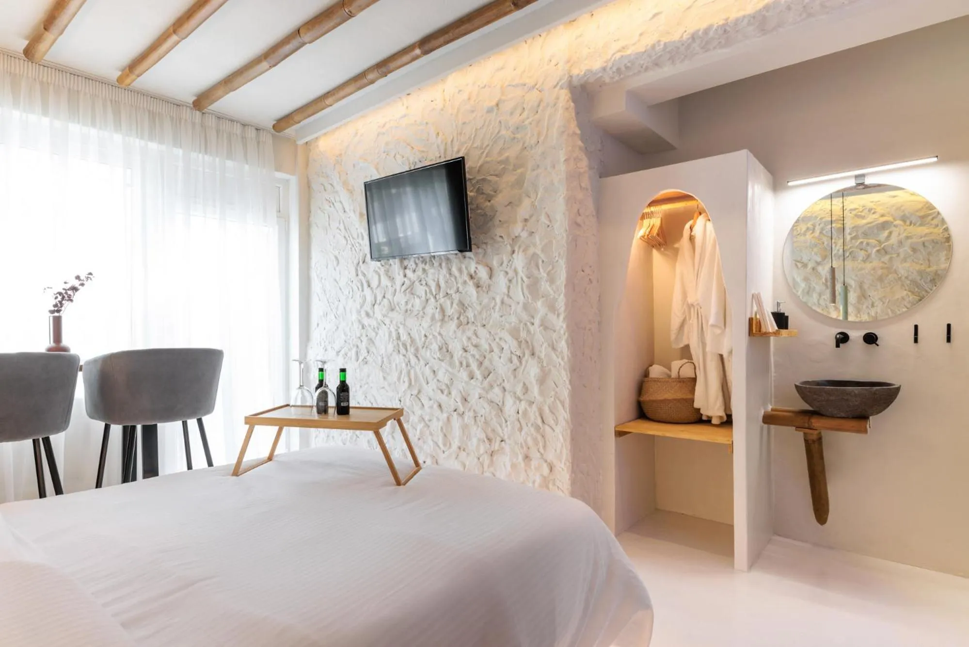 Photo of the whole room, Bed in Marabou Unique Stay