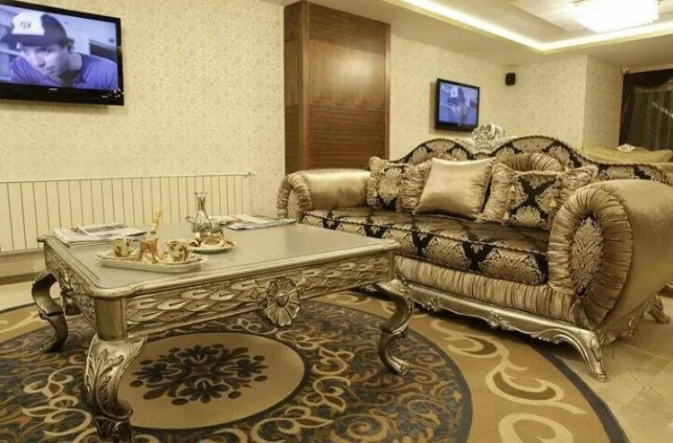 Seating area in SARR TAC MAHAL HOTEl