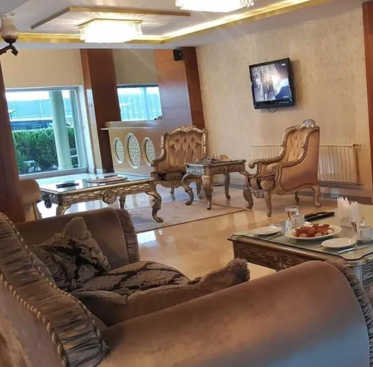 Seating area in SARR TAC MAHAL HOTEl