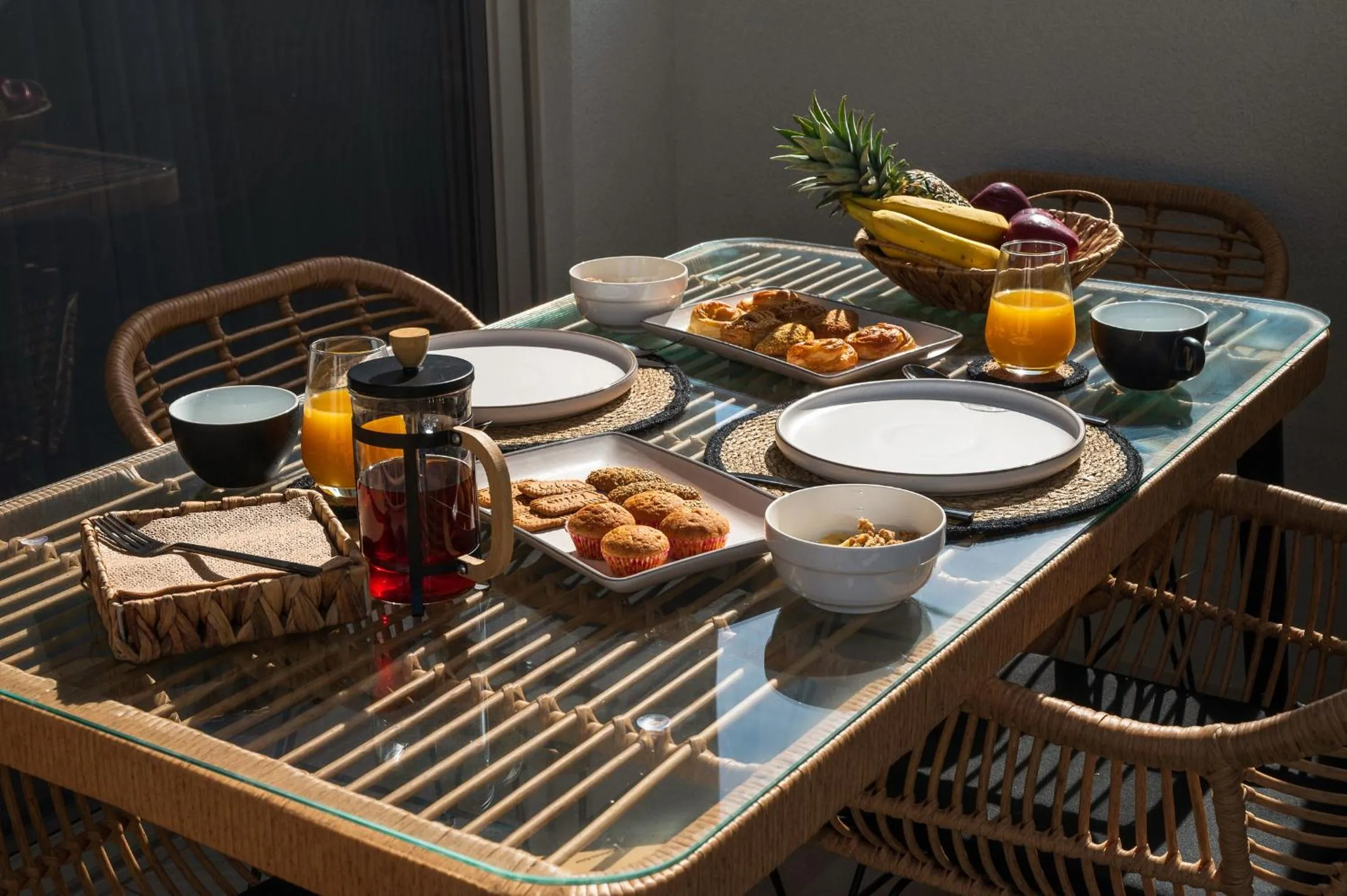 Food and drinks in Milatos Seaside Suites