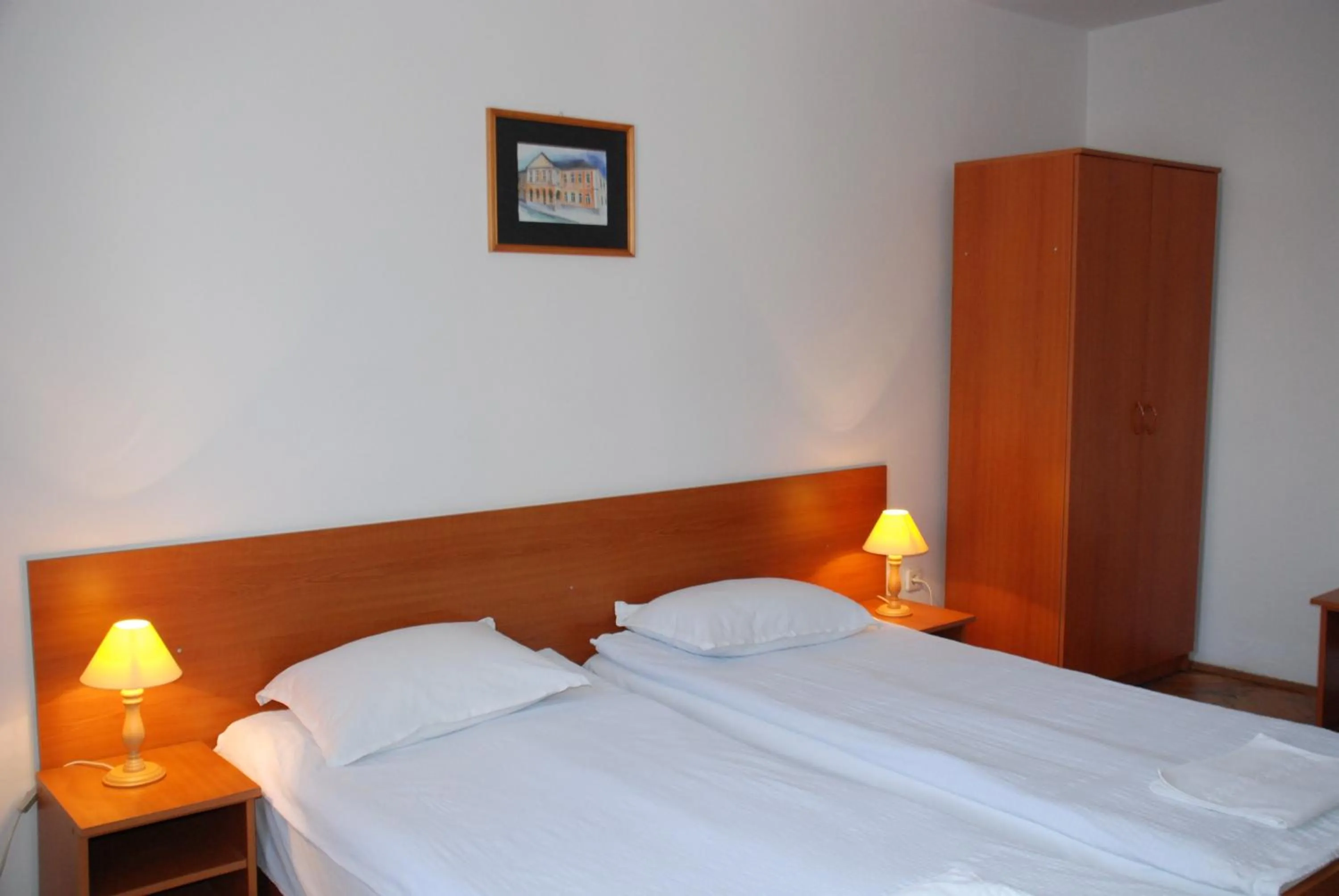 Bedroom, Bed in Hotel Merkur