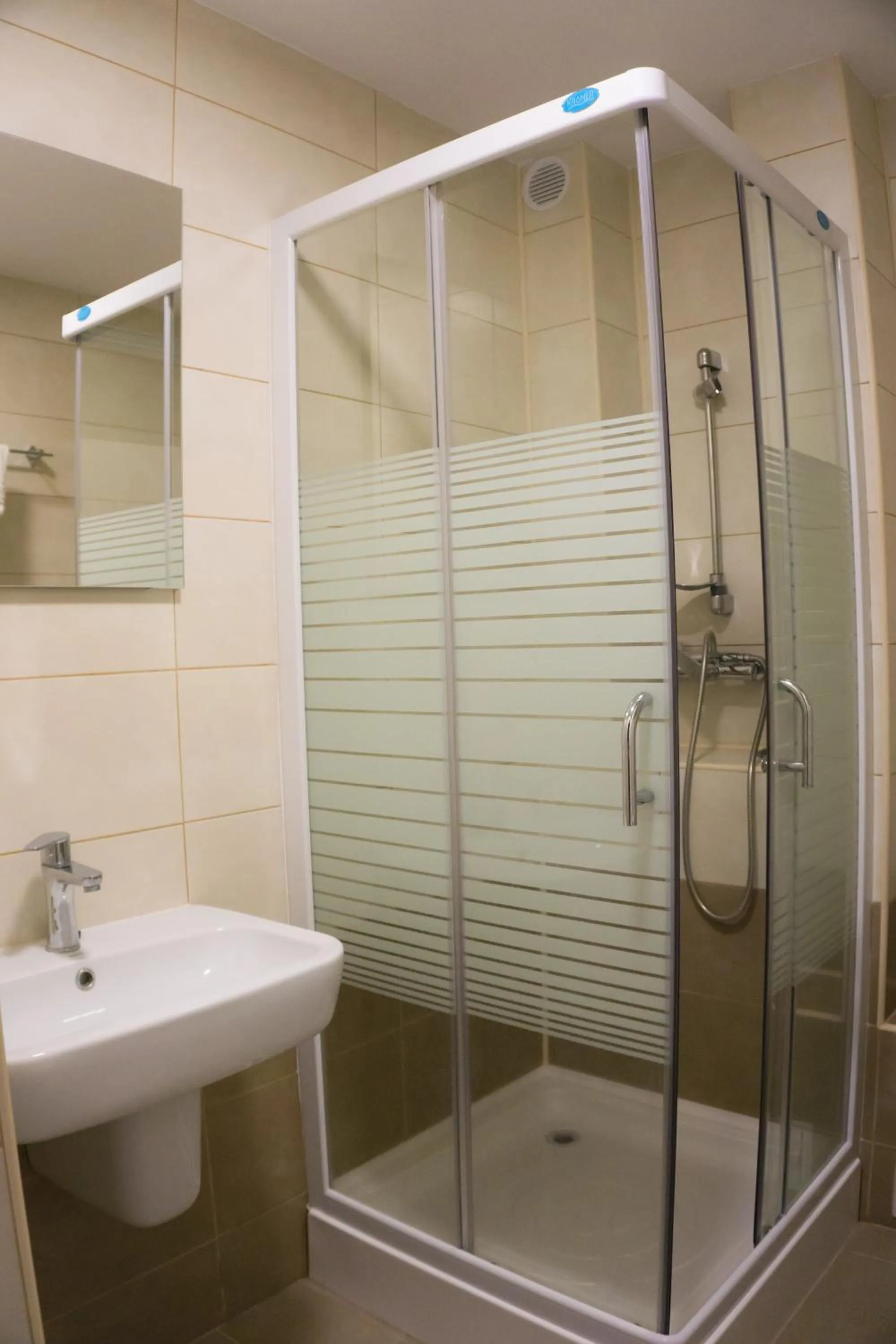 Bathroom in Hotel Merkur