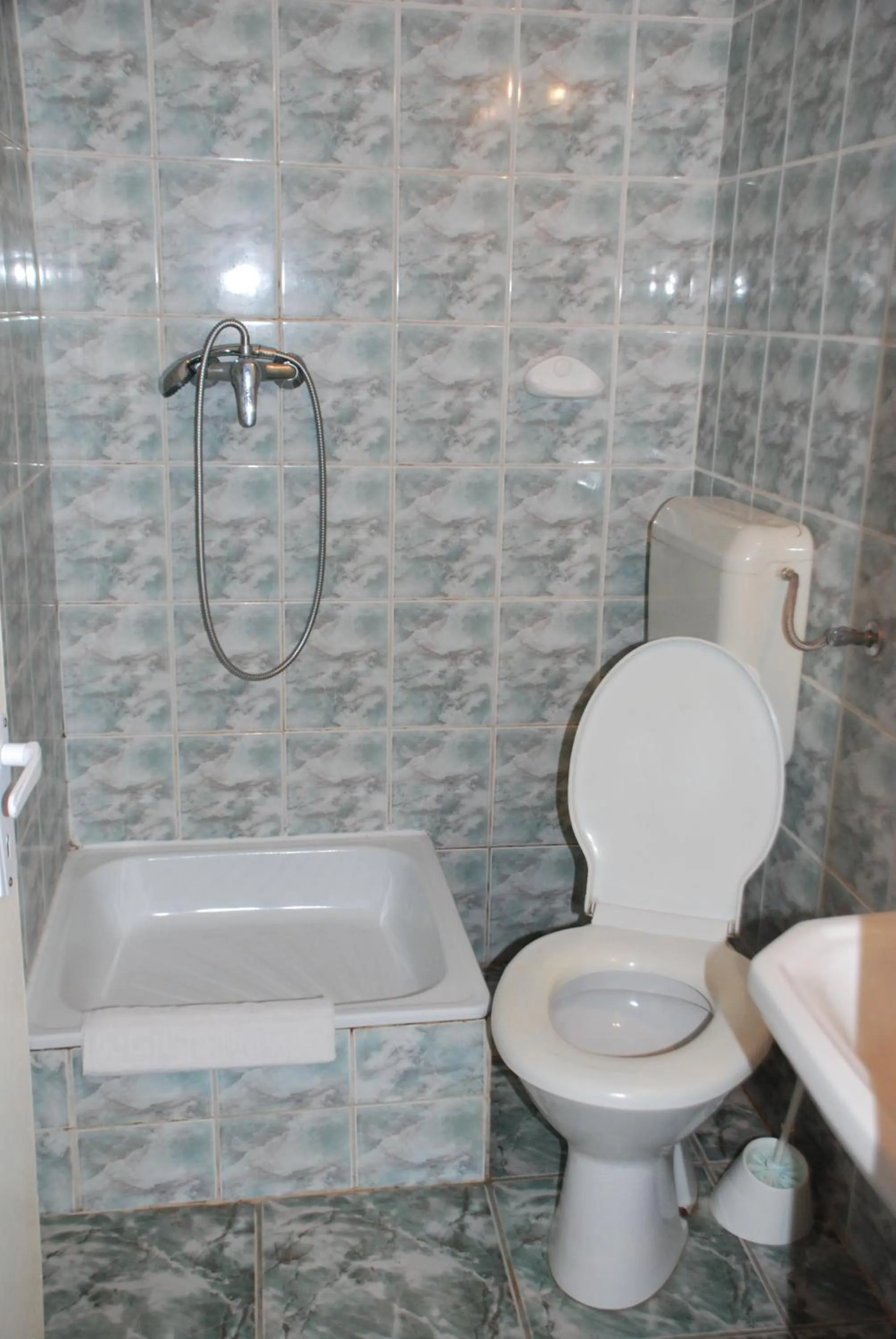 Bathroom in Hotel Merkur