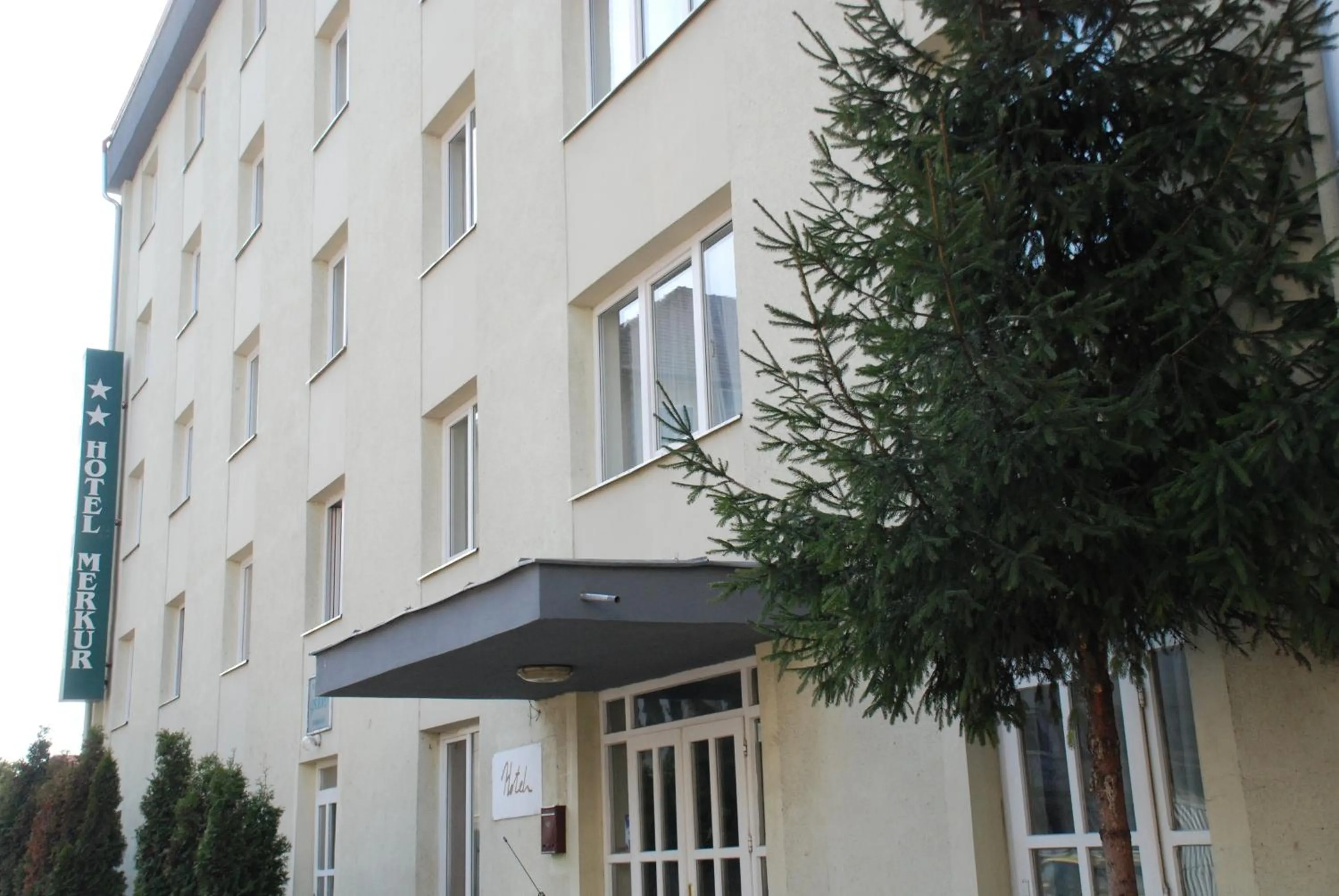 Facade/entrance in Hotel Merkur