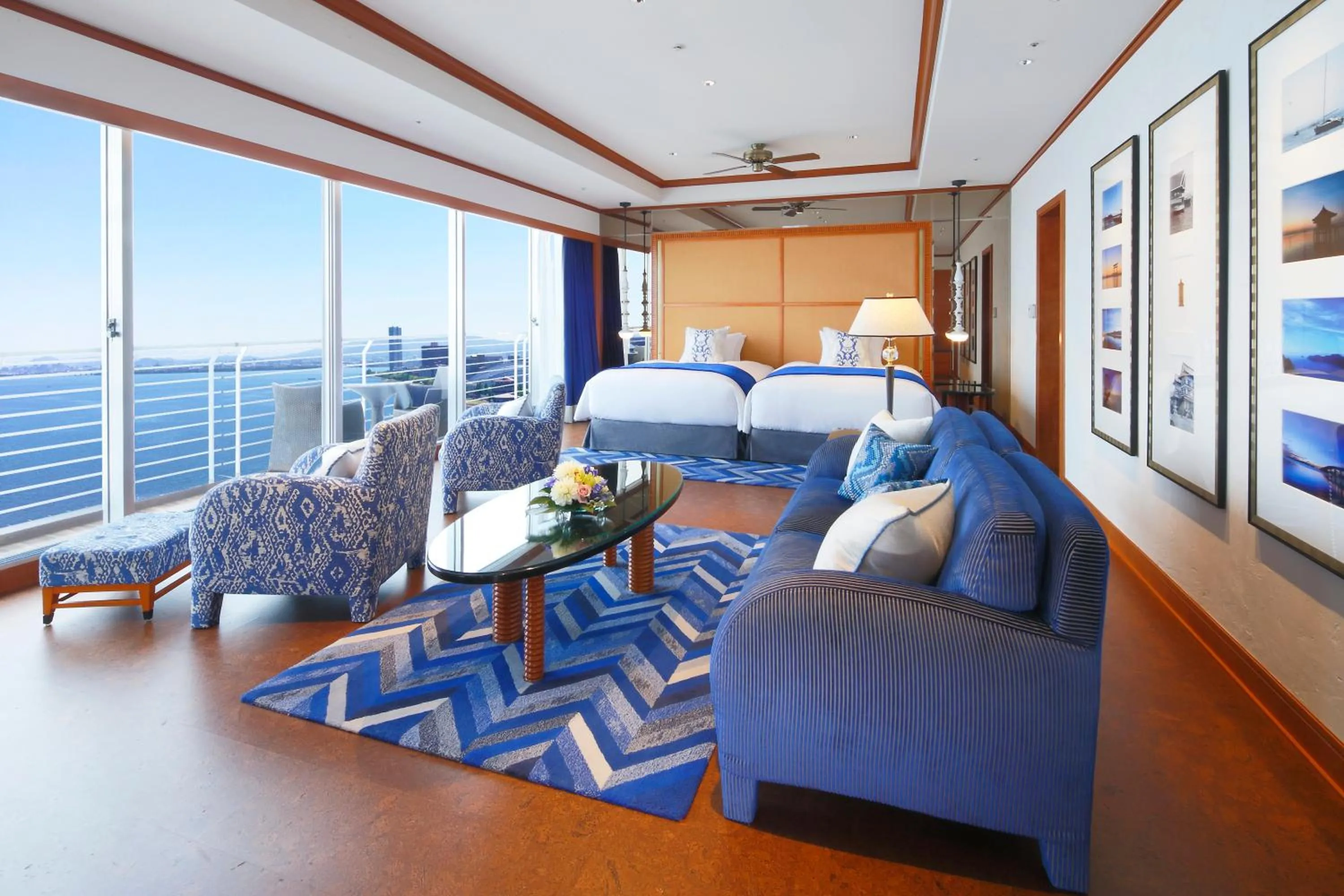 Photo of the whole room, Bed in Biwako Hotel