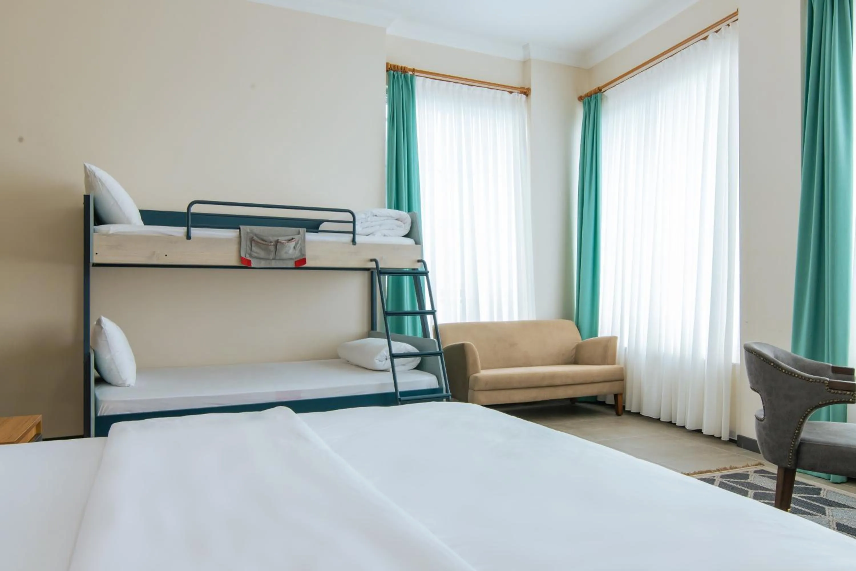 bunk bed in Fevzi Hoca Otel