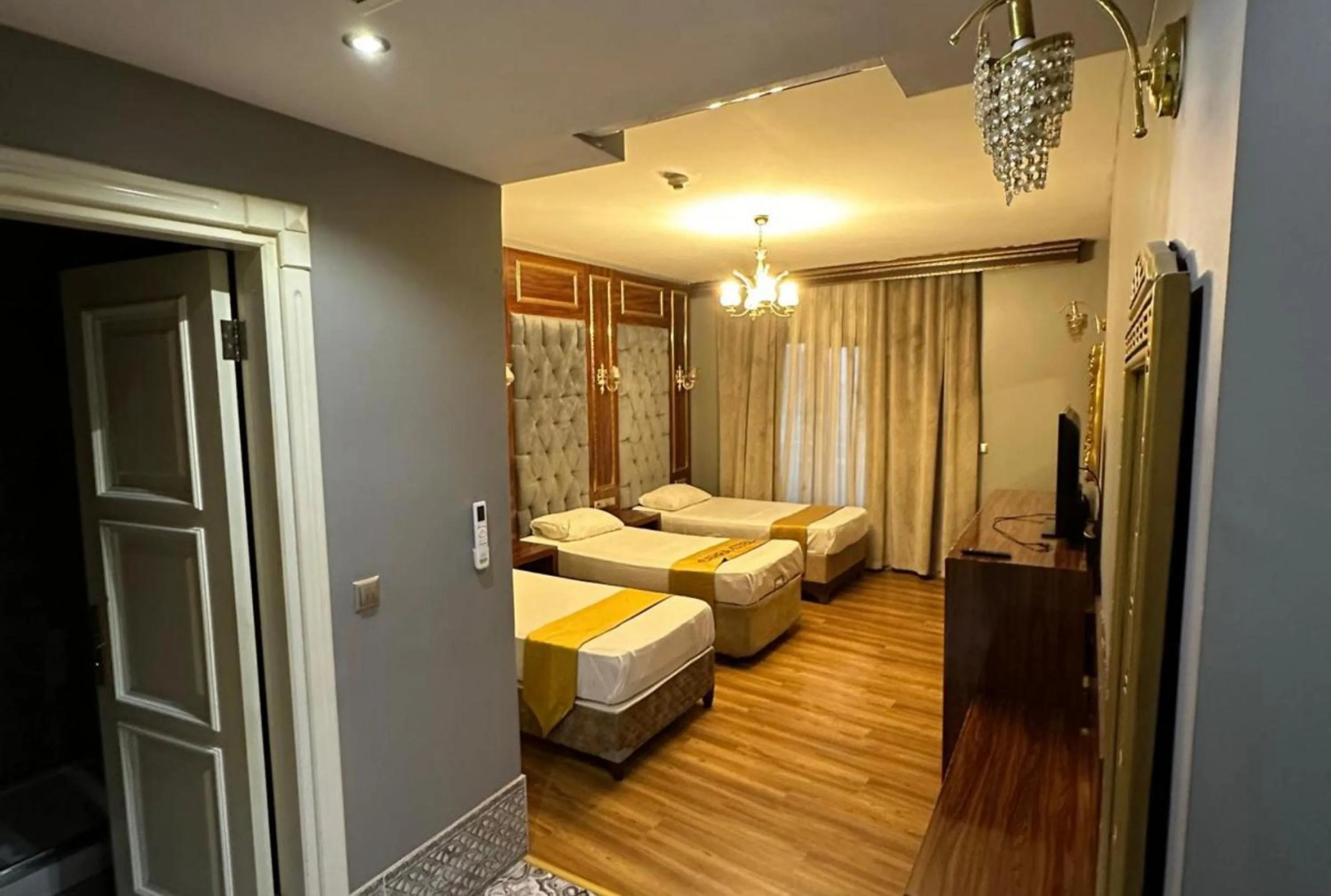 Bed in Sahra Airport Hotel