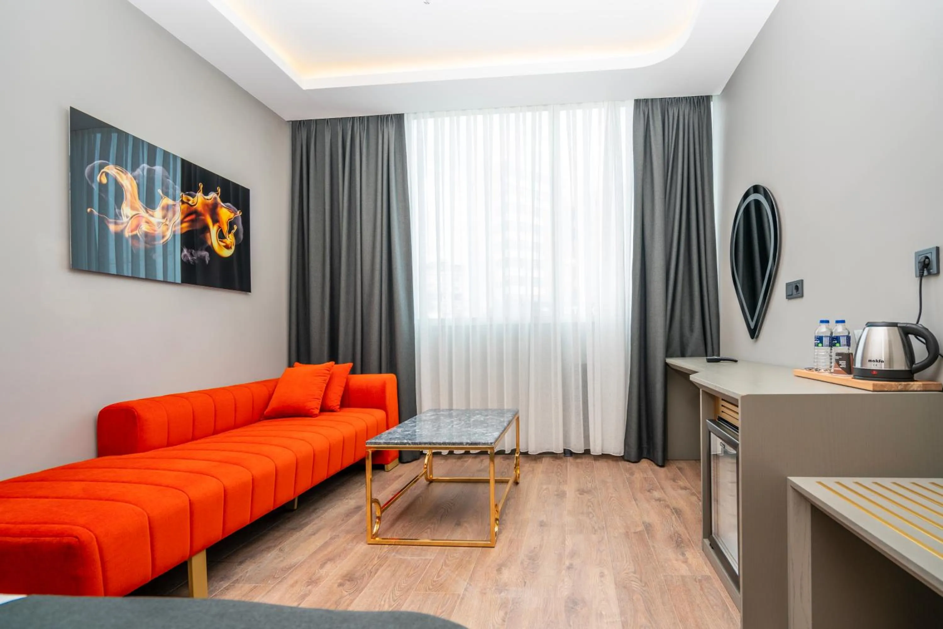 Coffee/tea facilities in 216 Ruby Suite