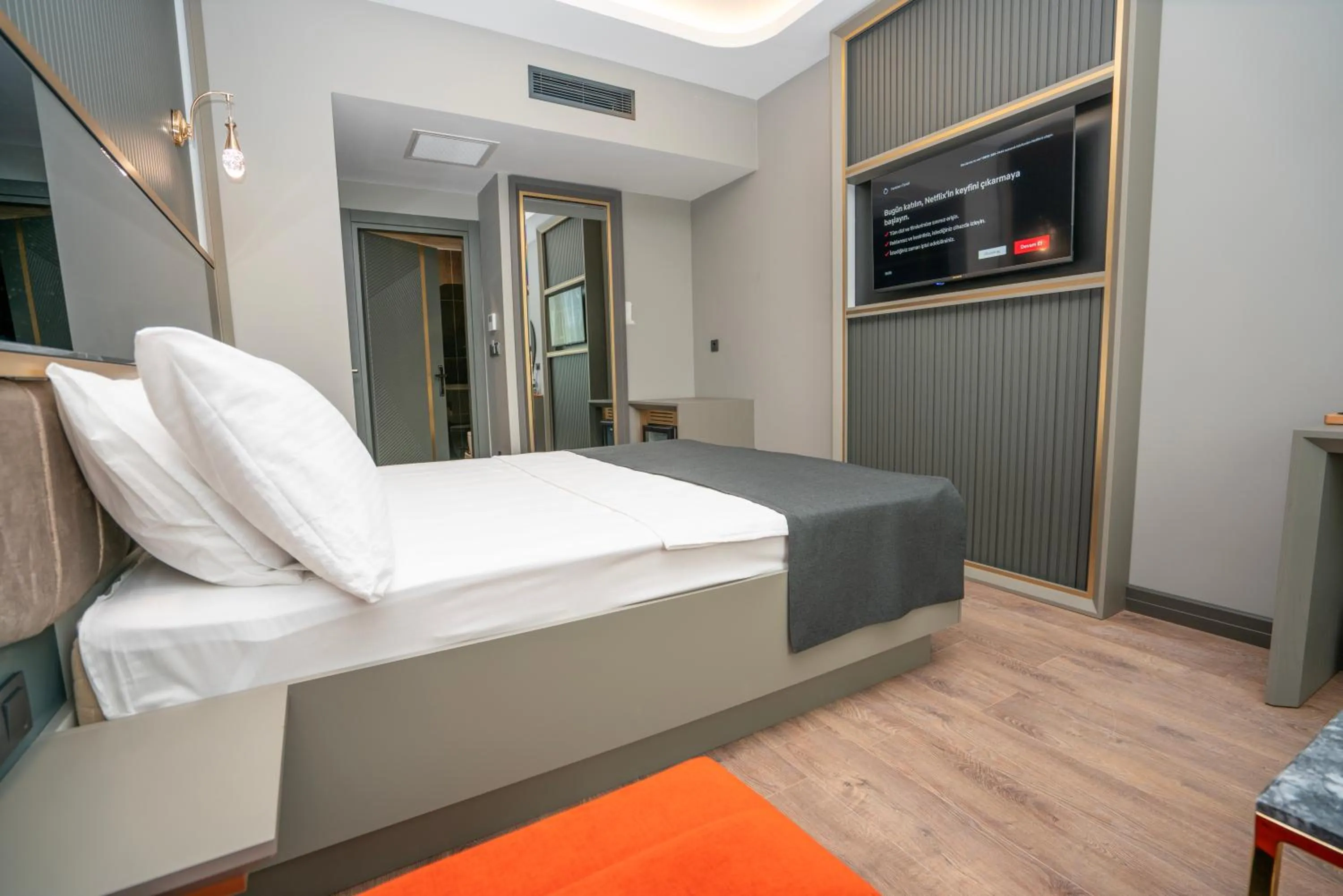 Bed in 216 Ruby Suite