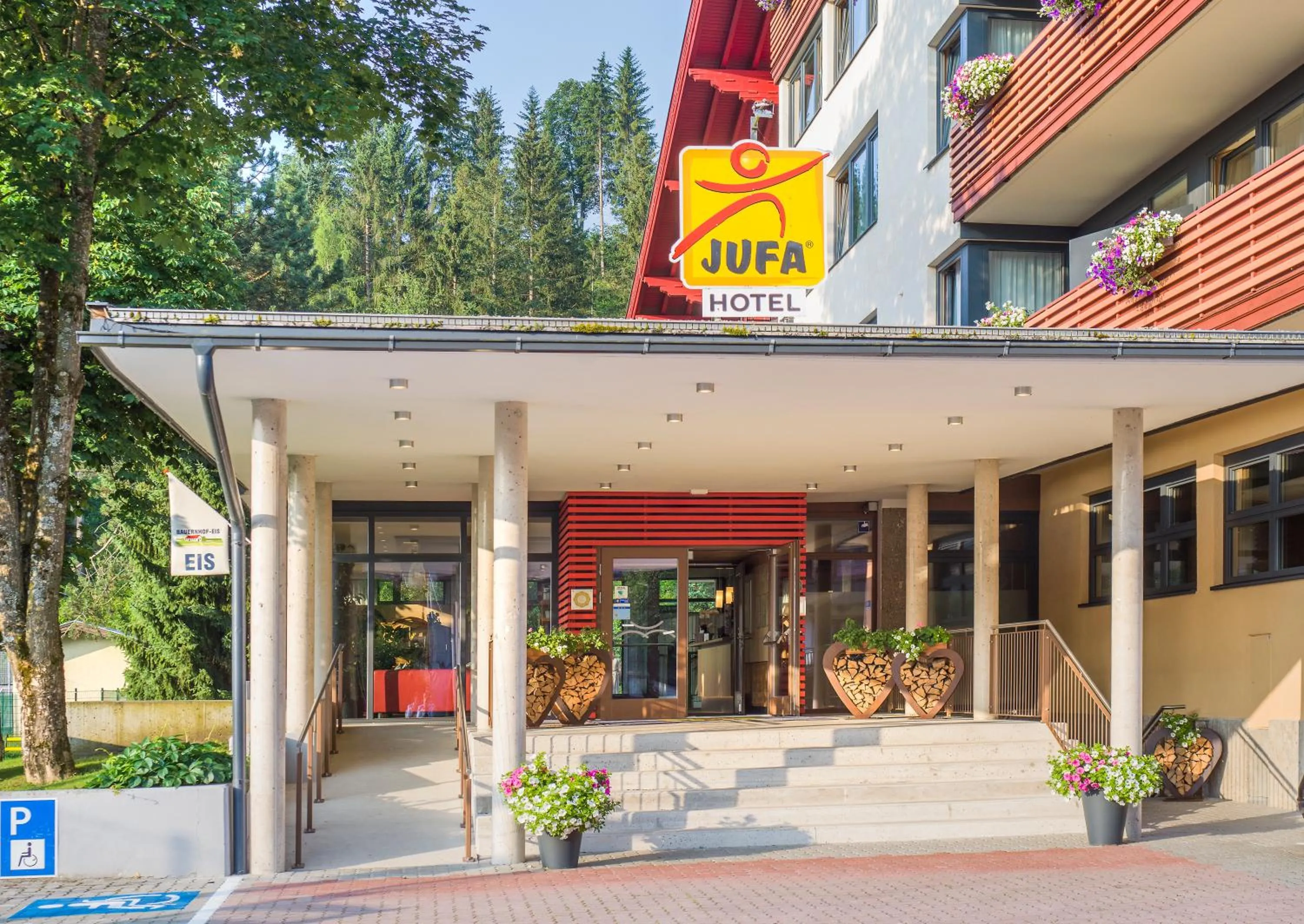 Property building in JUFA Hotel Altenmarkt-Zauchensee