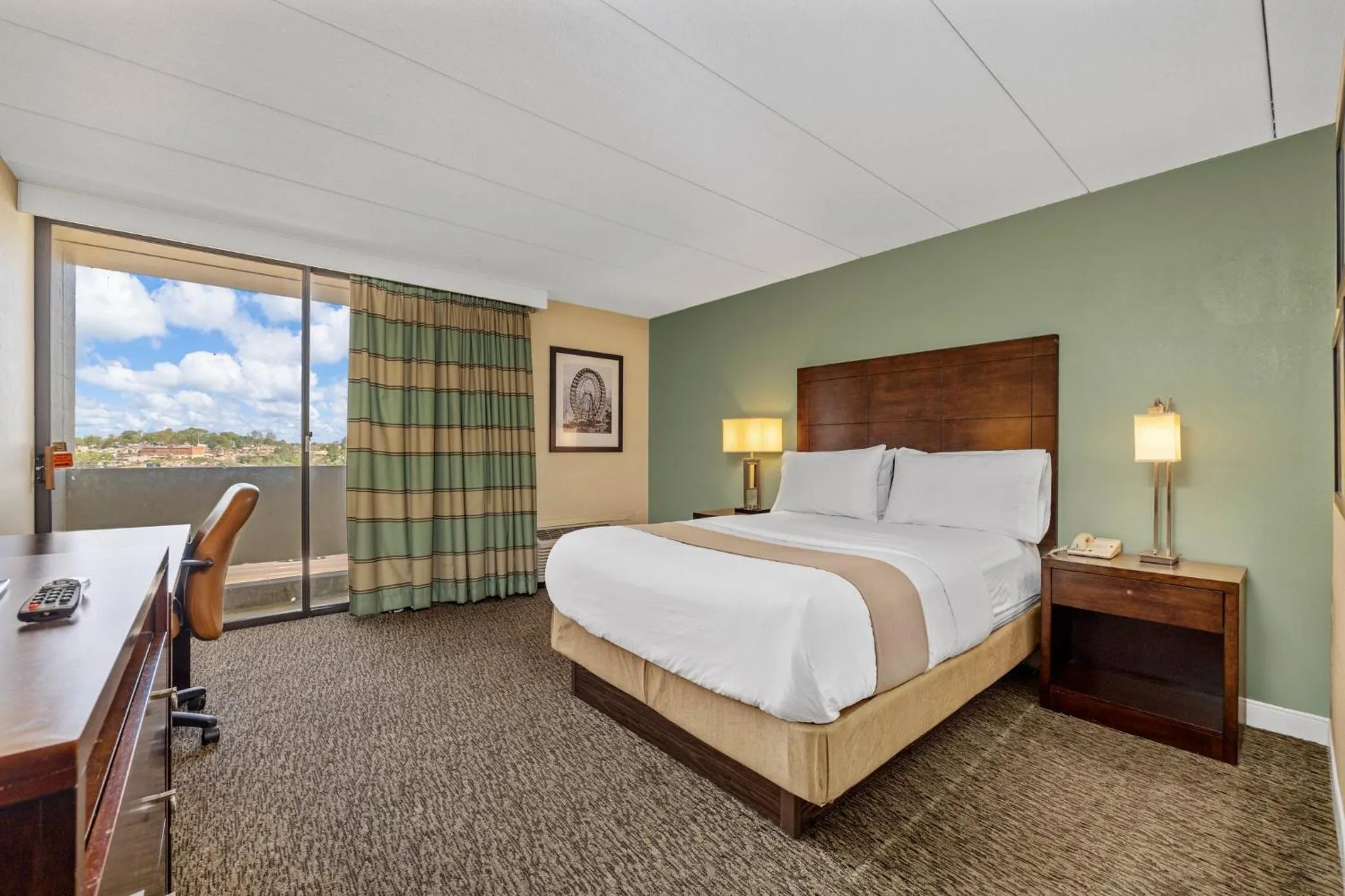 Photo of the whole room, Bed in Forest Park Hotel