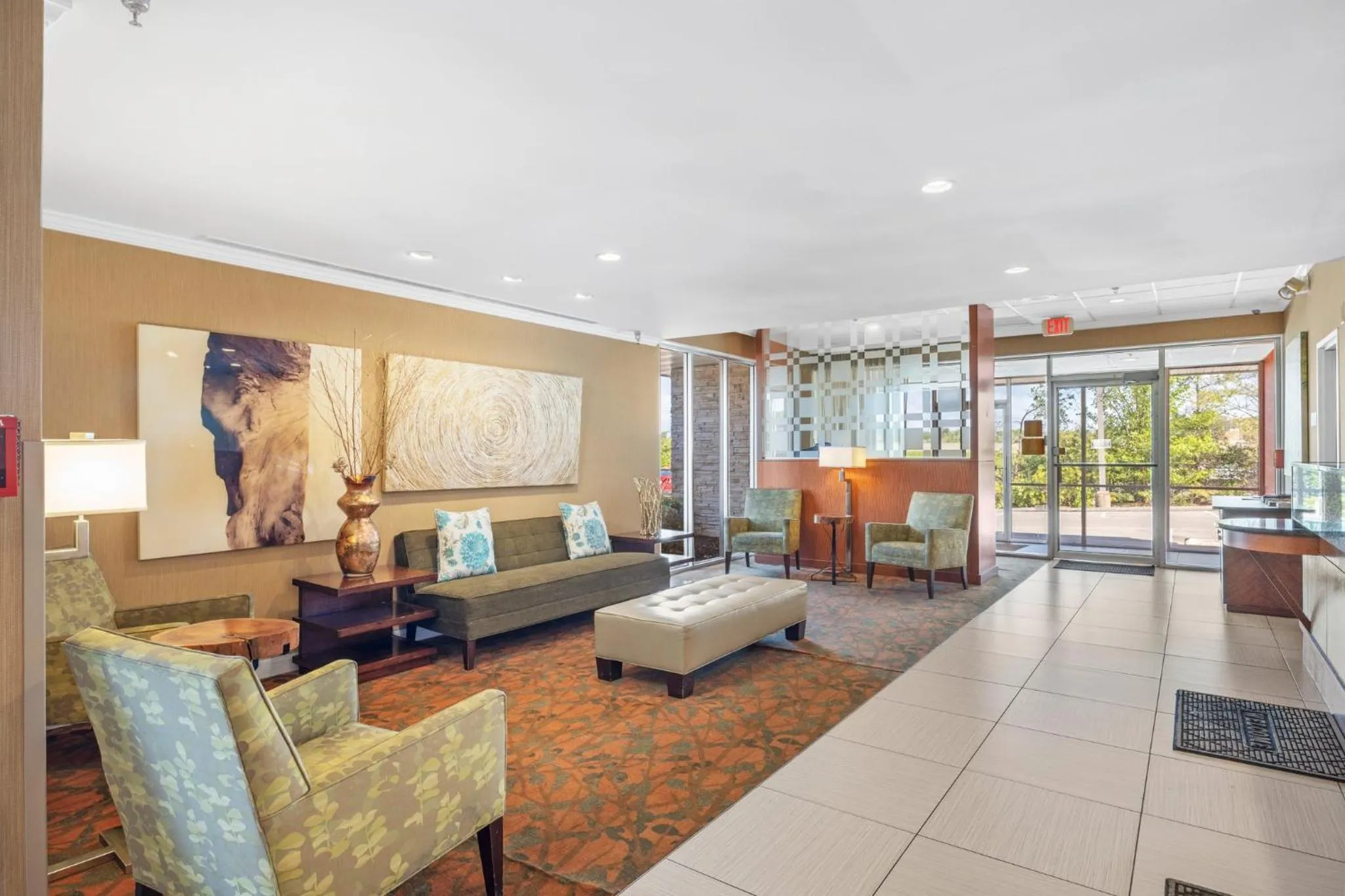 Seating area in Forest Park Hotel