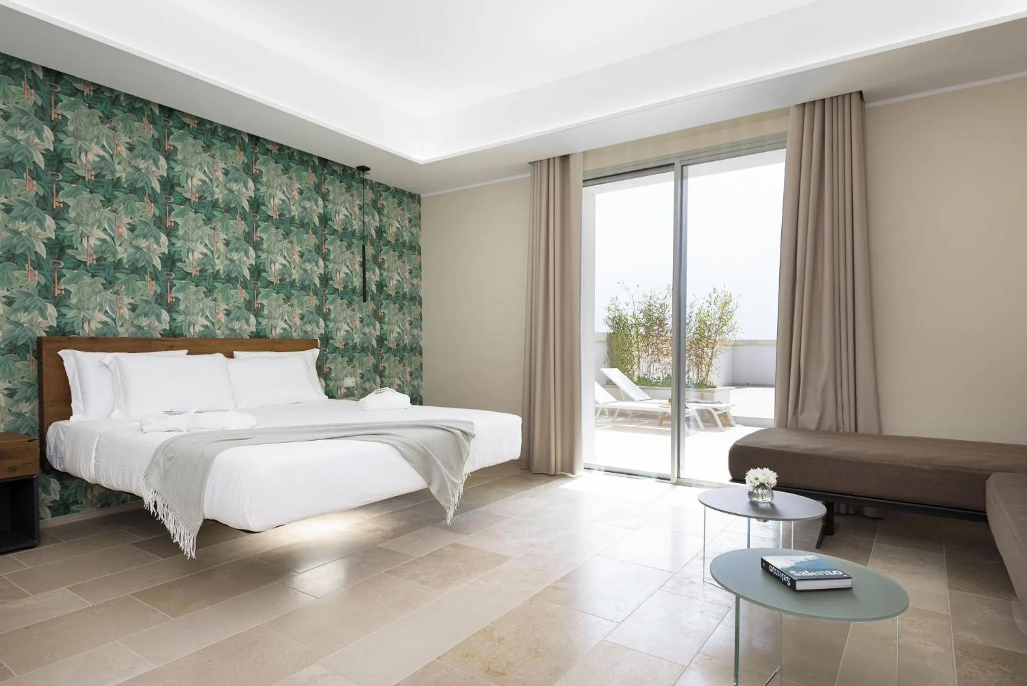 Suite with Terrace or Patio in Torre Assunta Hotel