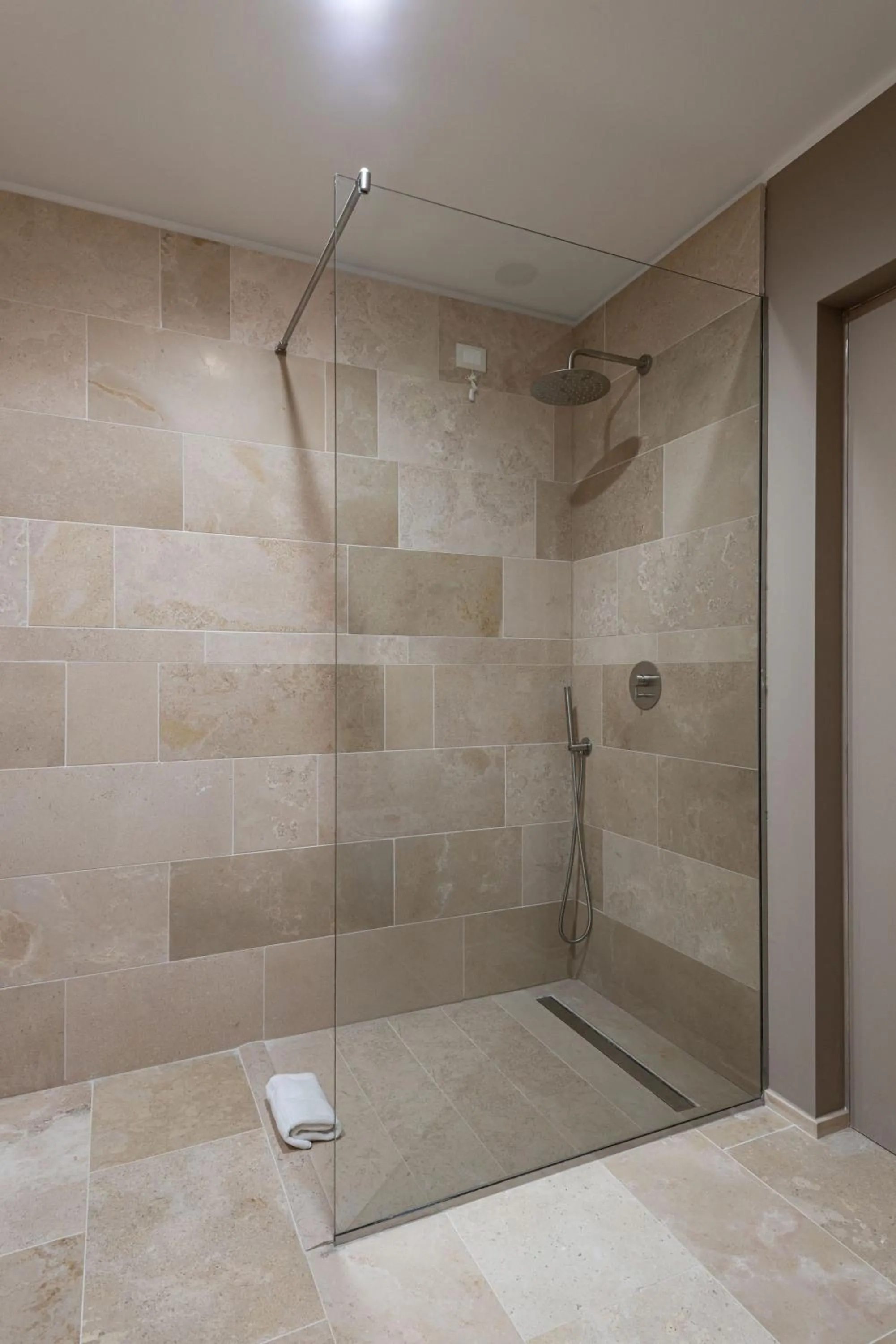 Shower in Torre Assunta Hotel