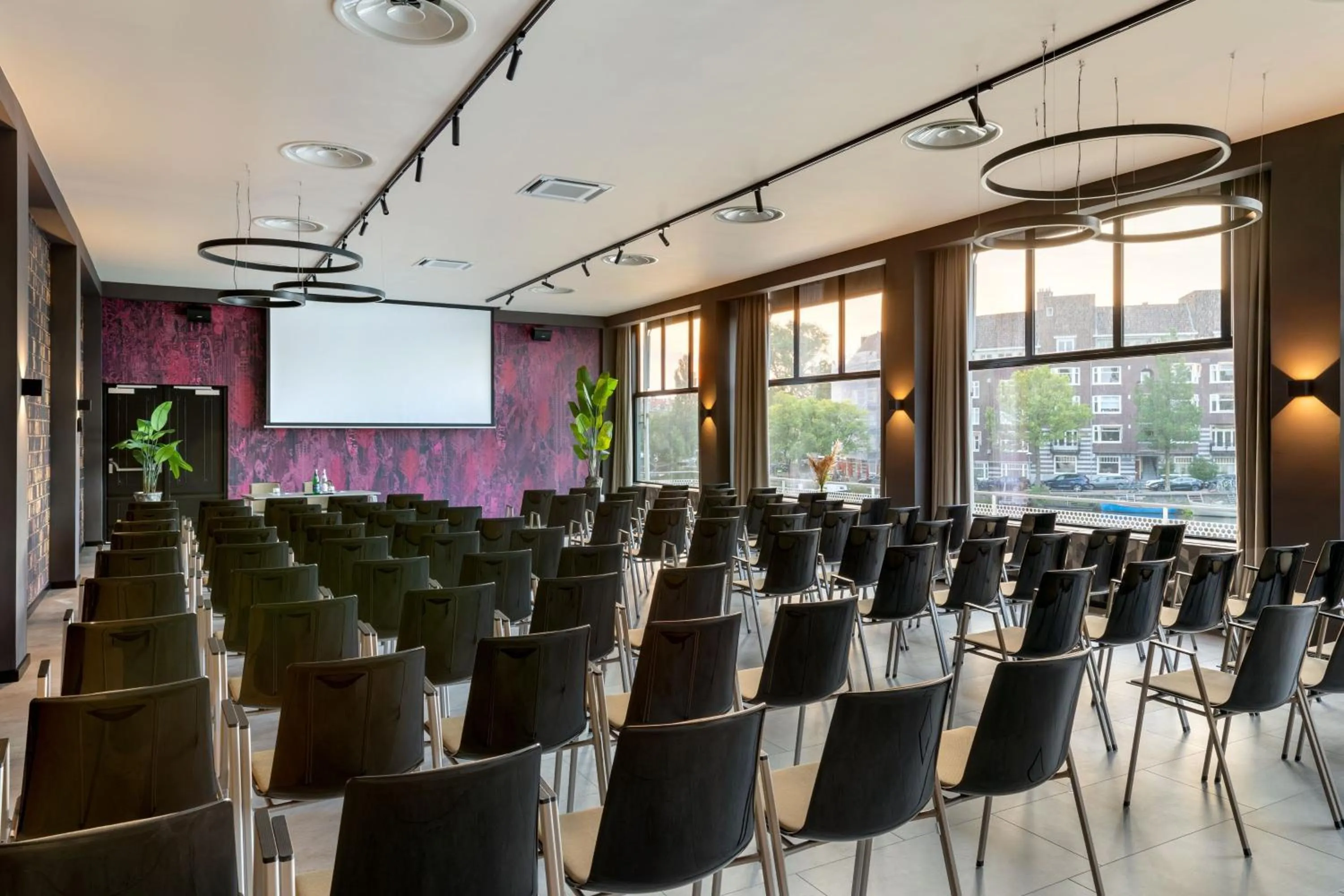 Entertainment in Apollo Hotel Amsterdam, a Tribute Portfolio Hotel