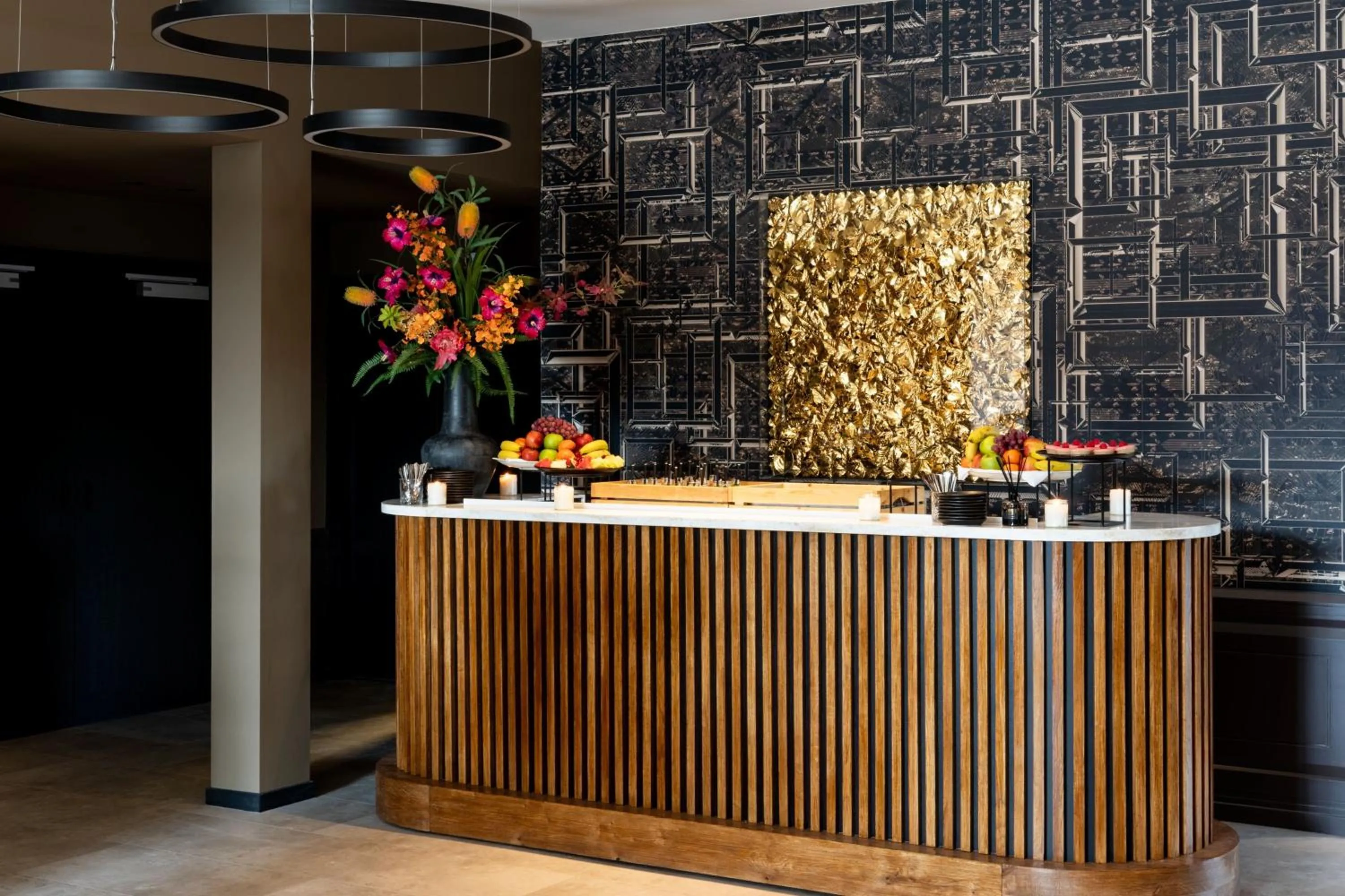 Lobby or reception in Apollo Hotel Amsterdam, a Tribute Portfolio Hotel