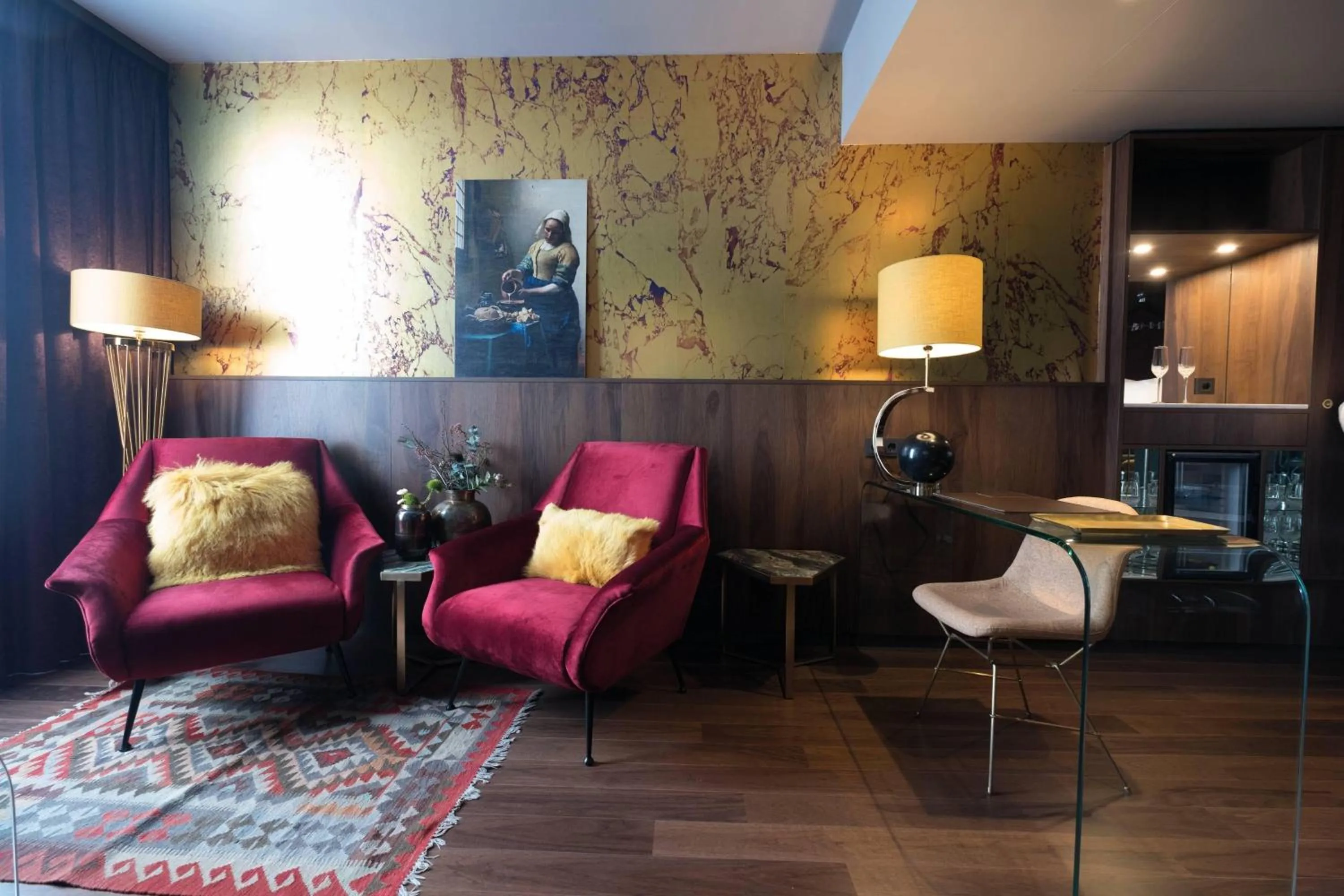 Living room in Apollo Hotel Amsterdam, a Tribute Portfolio Hotel