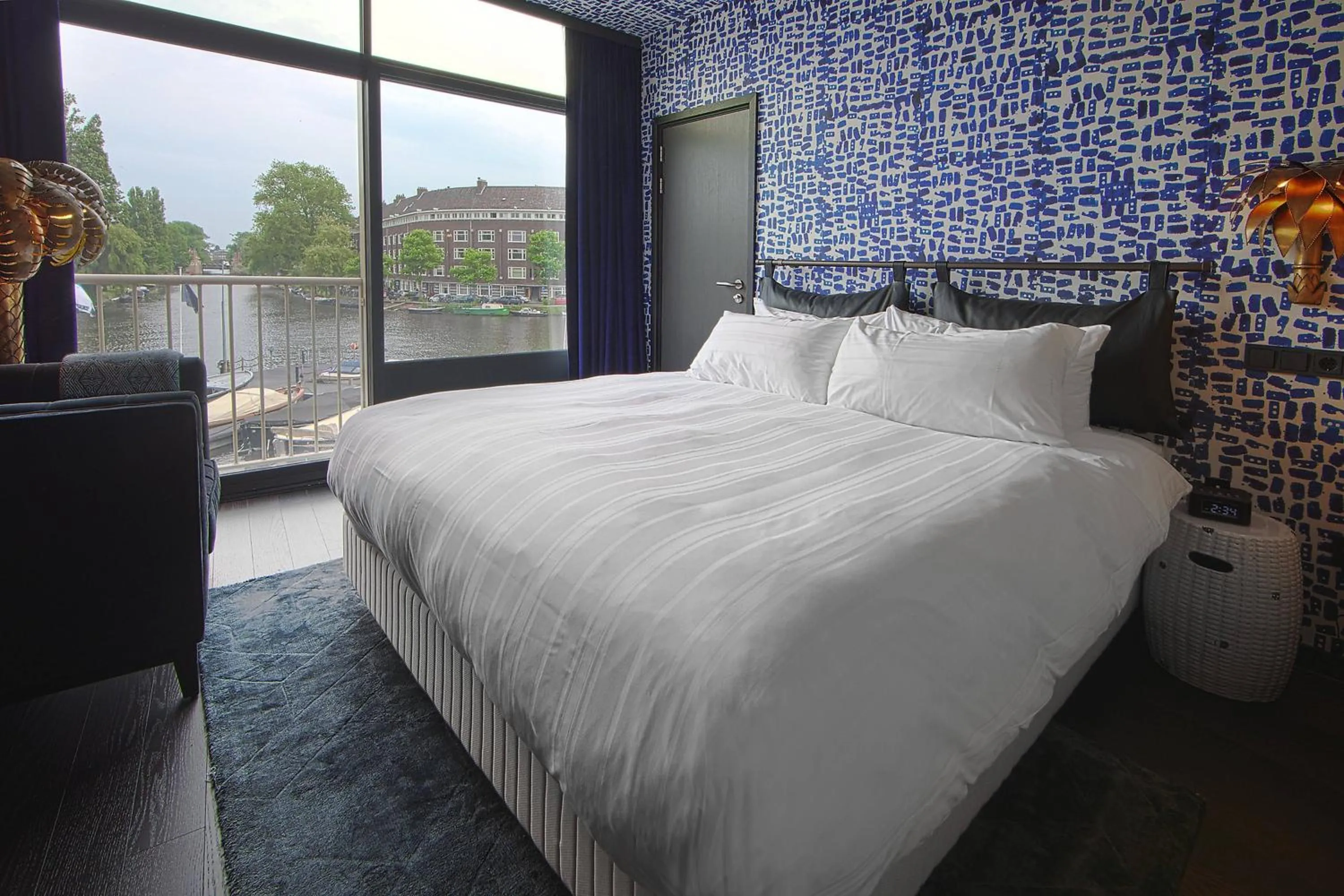 Photo of the whole room, Bed in Apollo Hotel Amsterdam, a Tribute Portfolio Hotel