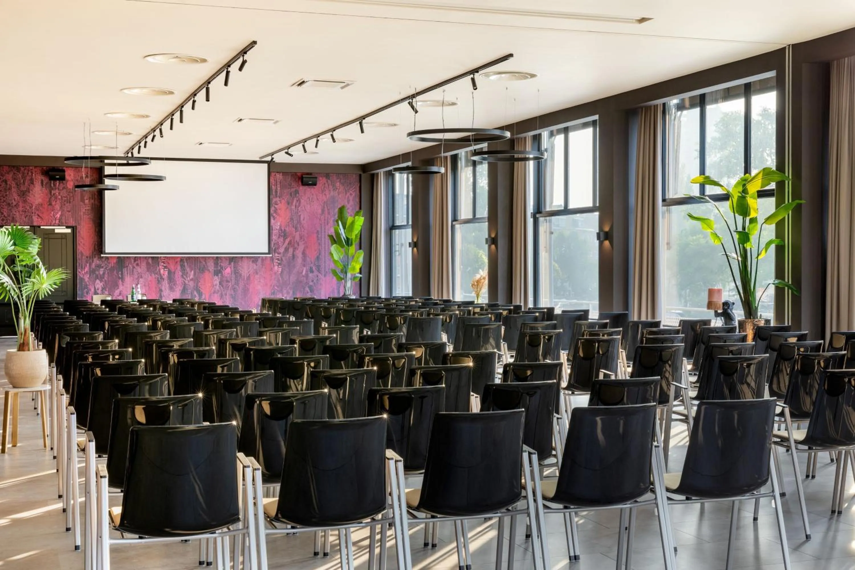 Meeting/conference room in Apollo Hotel Amsterdam, a Tribute Portfolio Hotel