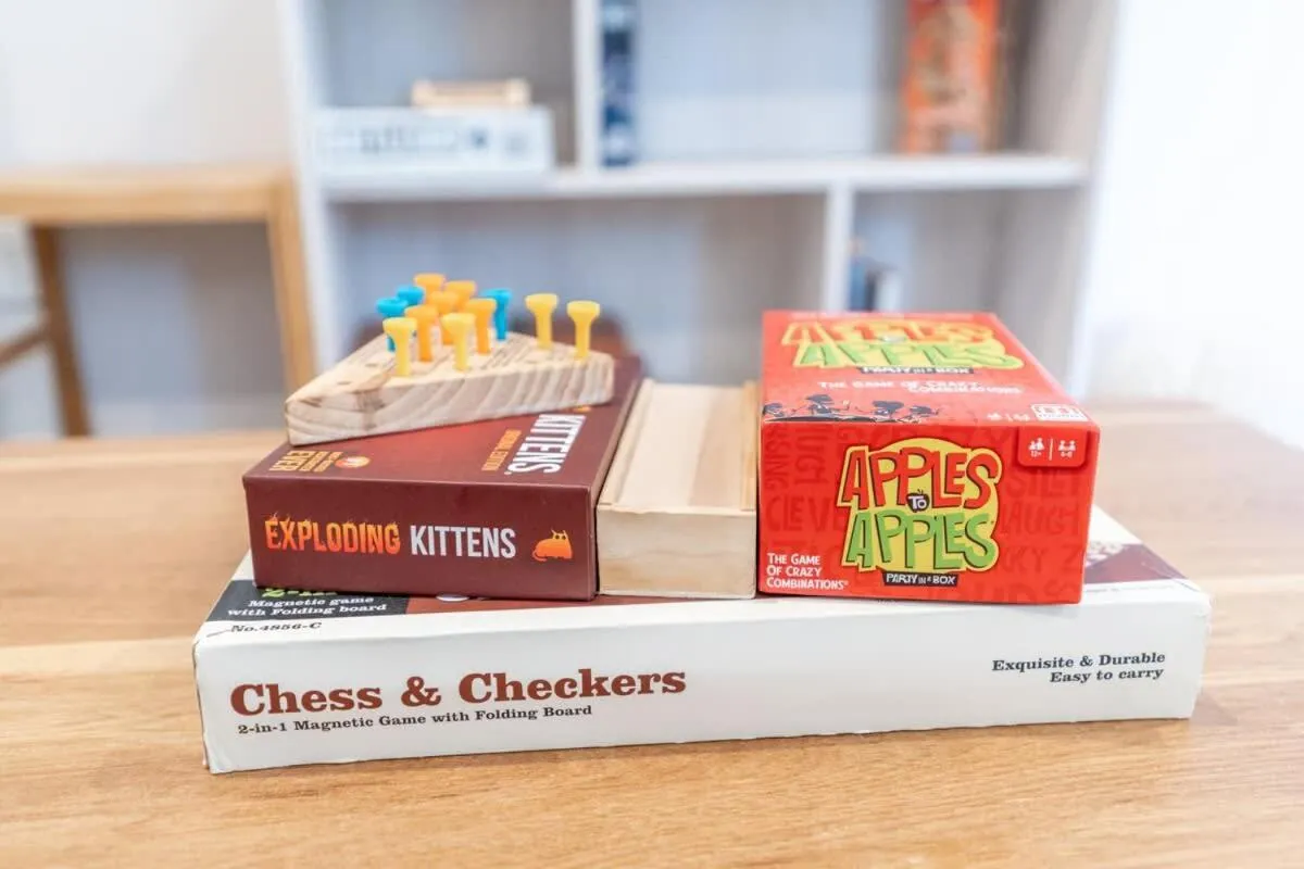 Walkable Apt Next to Restaurants, Bars, and Shops!