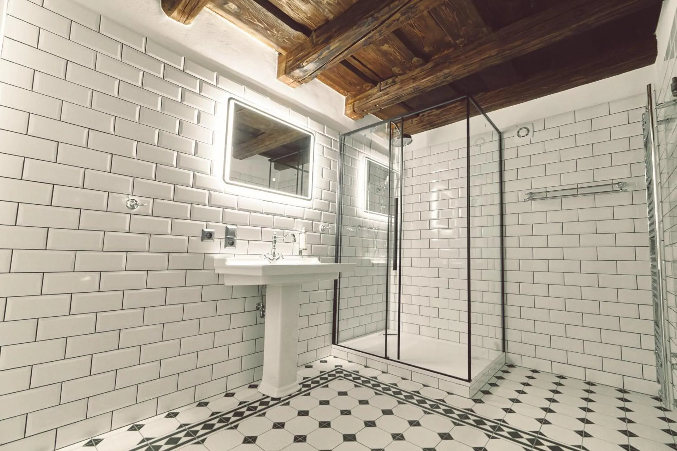 Shower in Domus Balthasar Boutique Hotel