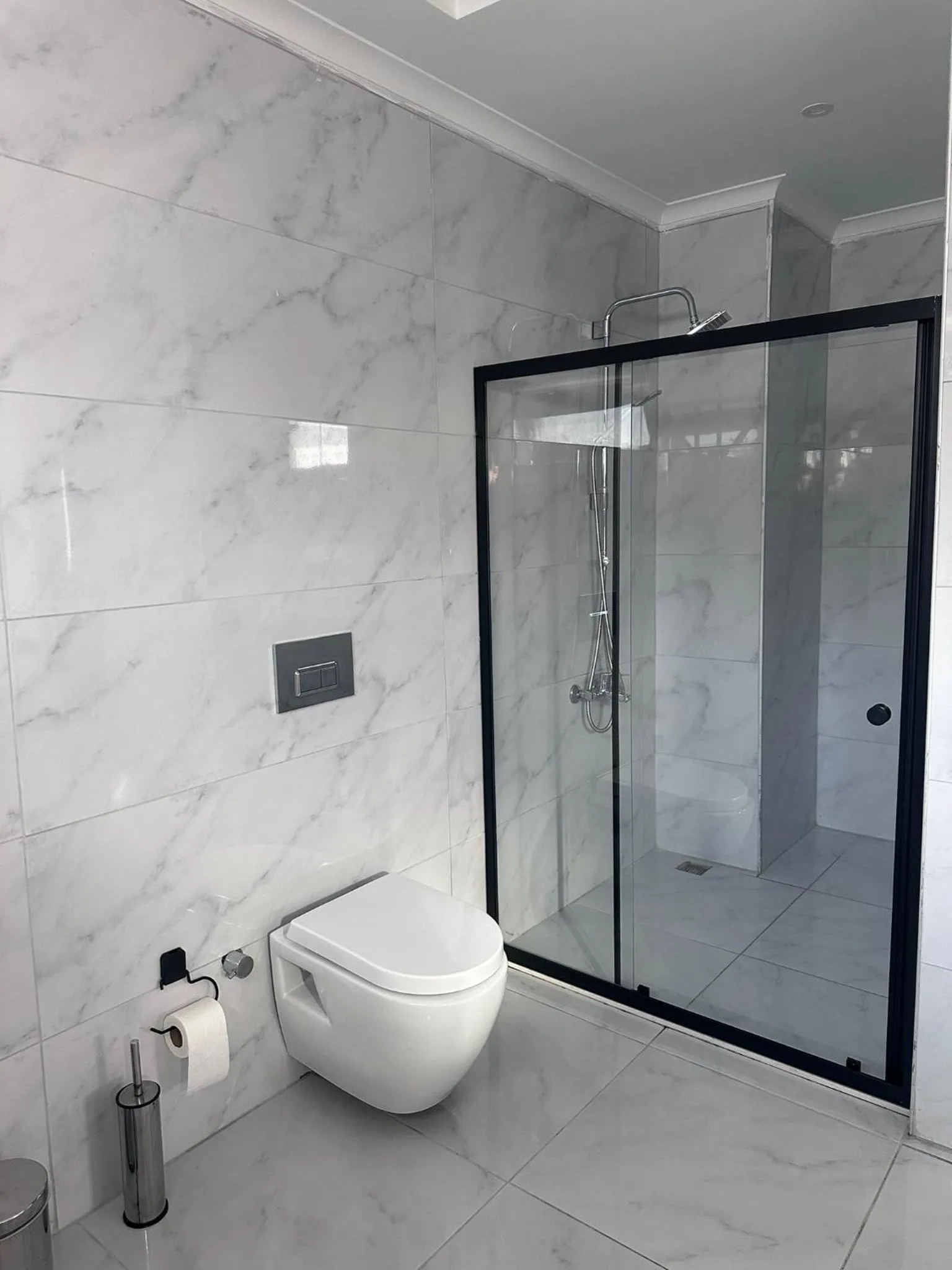 Shower in STAR SUIT HOTEL