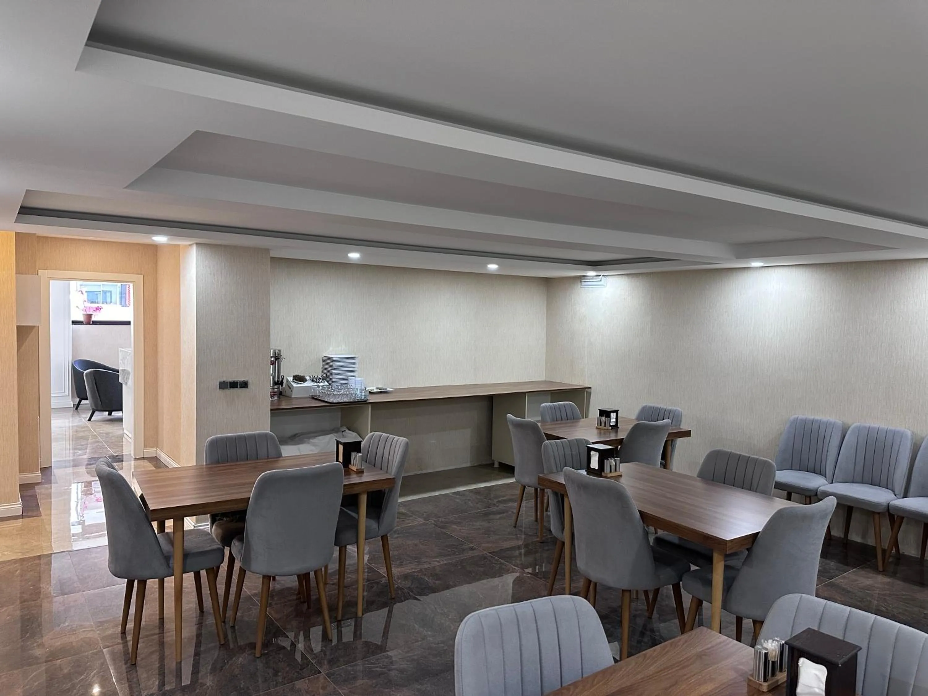 Dining area in STAR SUIT HOTEL