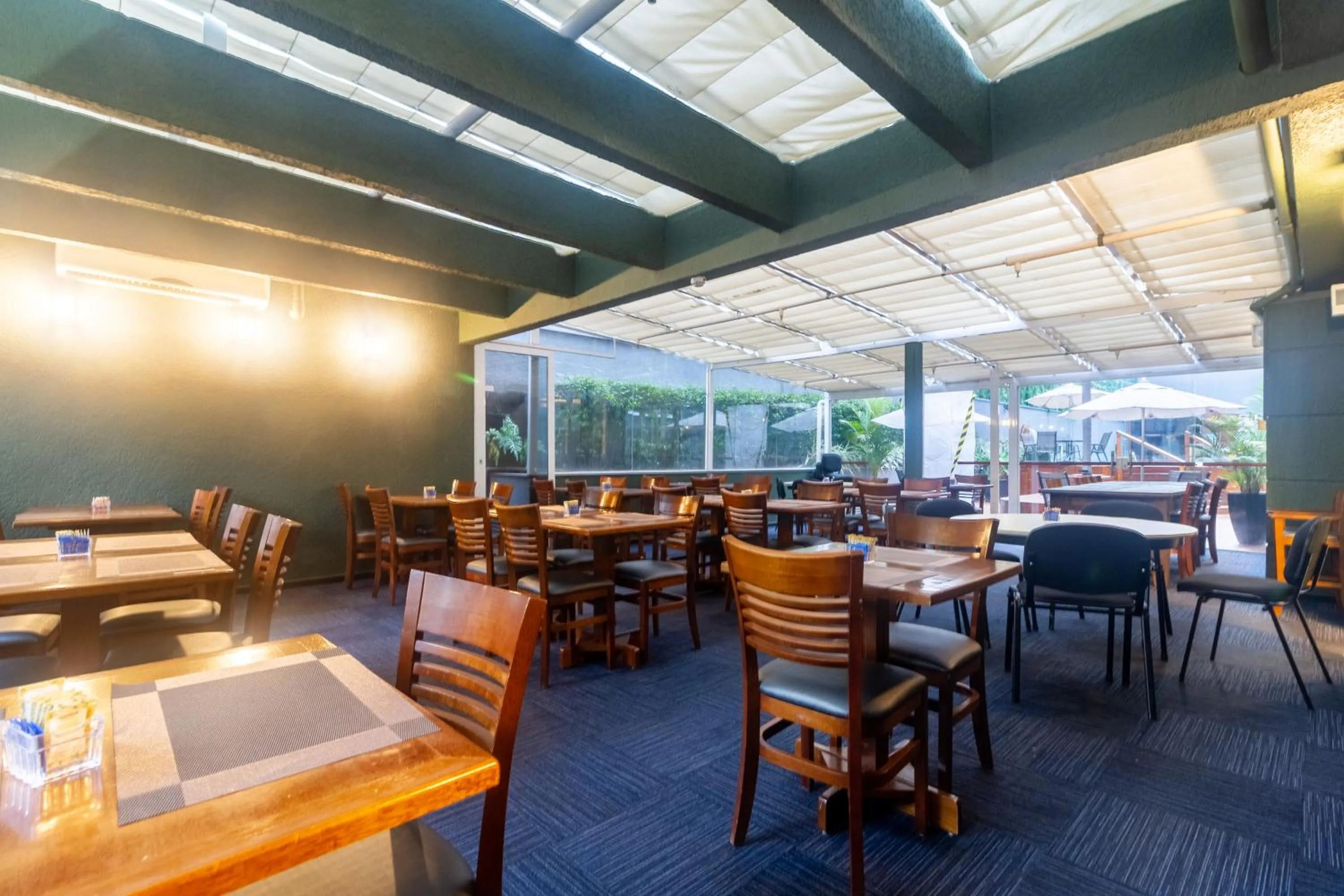 Restaurant/places to eat in Higienópolis The Standard Residence