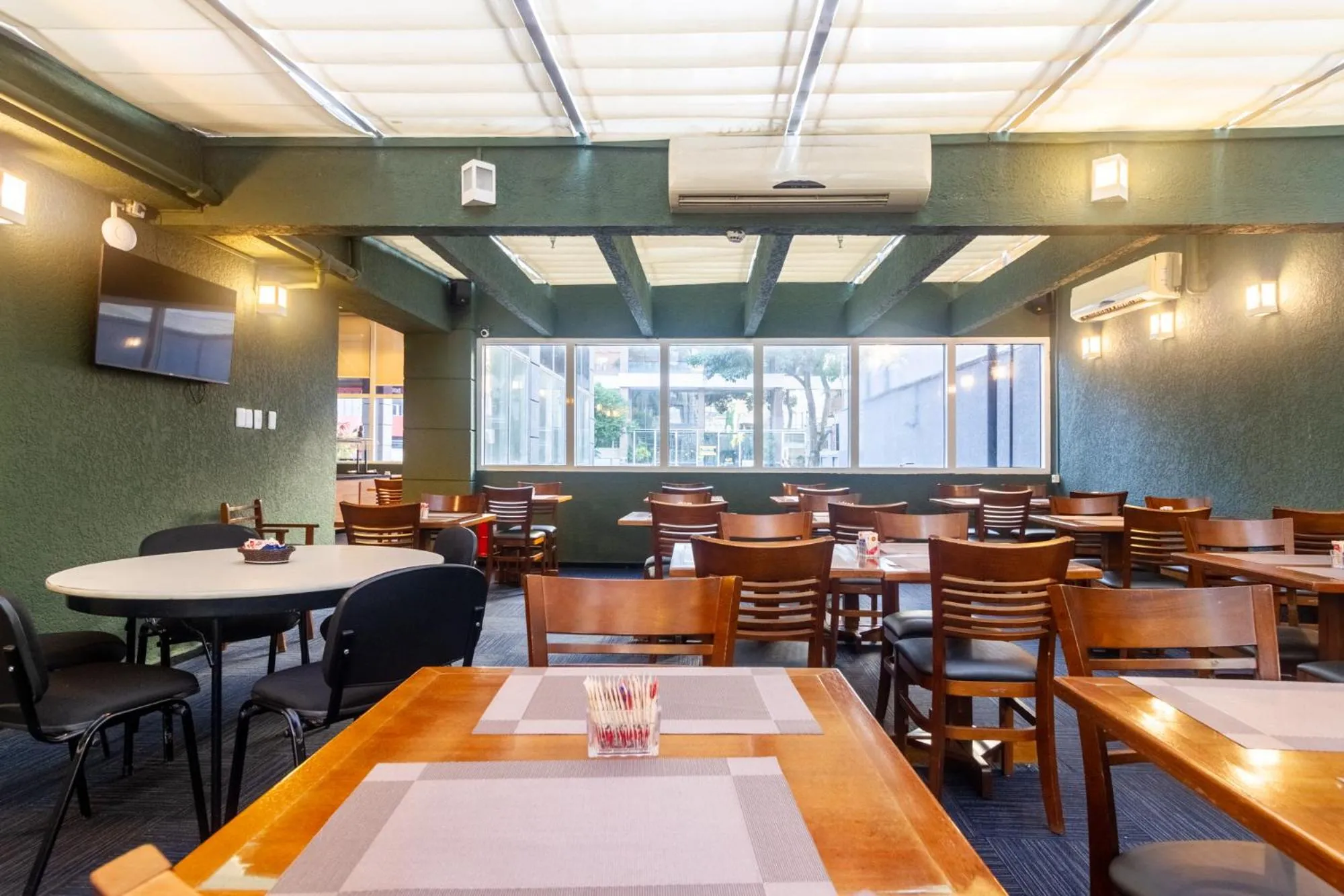 Restaurant/places to eat in Higienópolis The Standard Residence