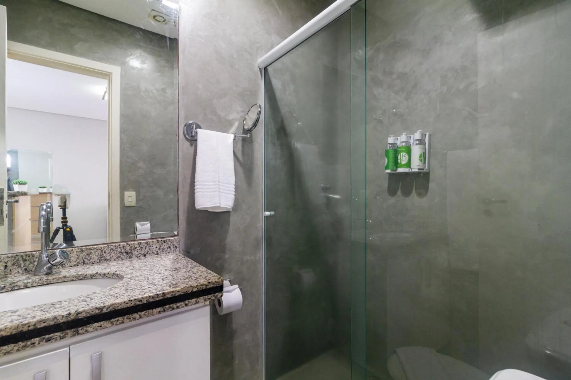 Shower in Higienópolis The Standard Residence