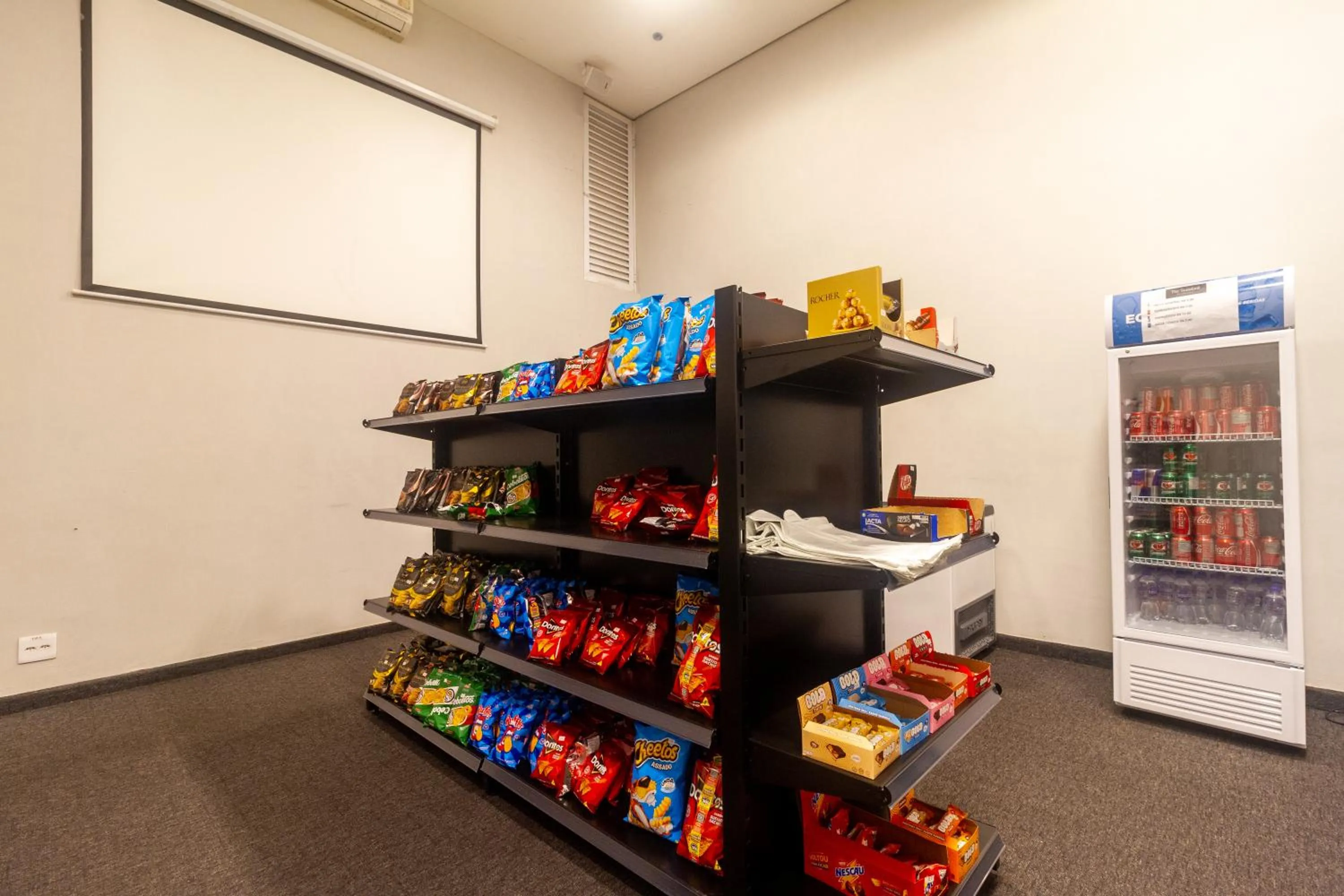 On-site shops in Higienópolis The Standard Residence