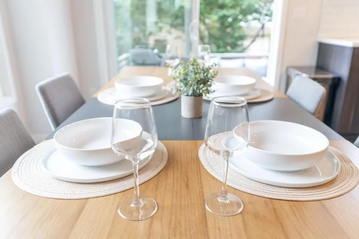 Comfy Family Home, Walkable Neighborhood + Patio!