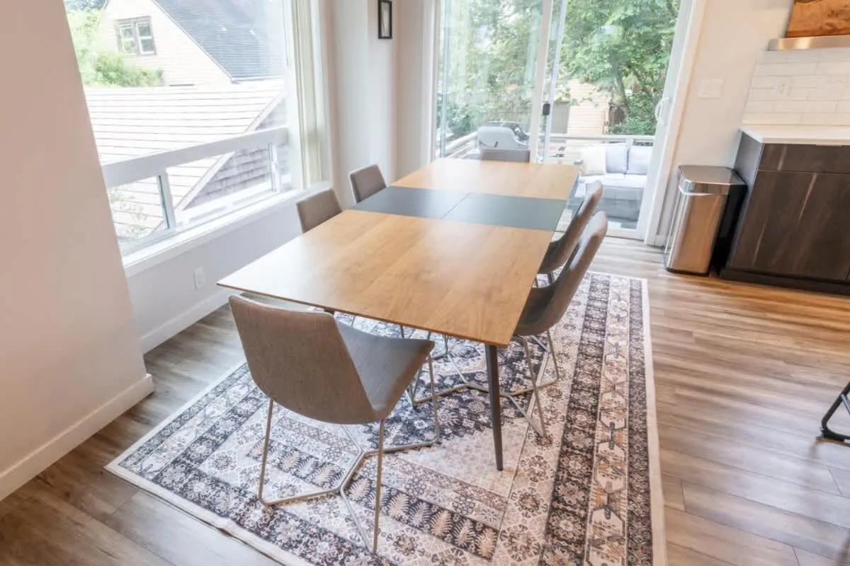 Comfy Family Home, Walkable Neighborhood + Patio!