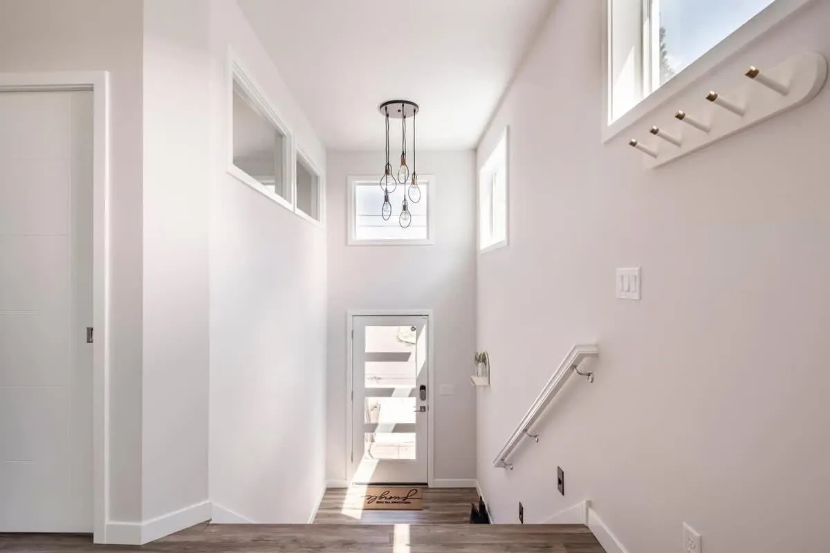 Comfy Family Home, Walkable Neighborhood + Patio!