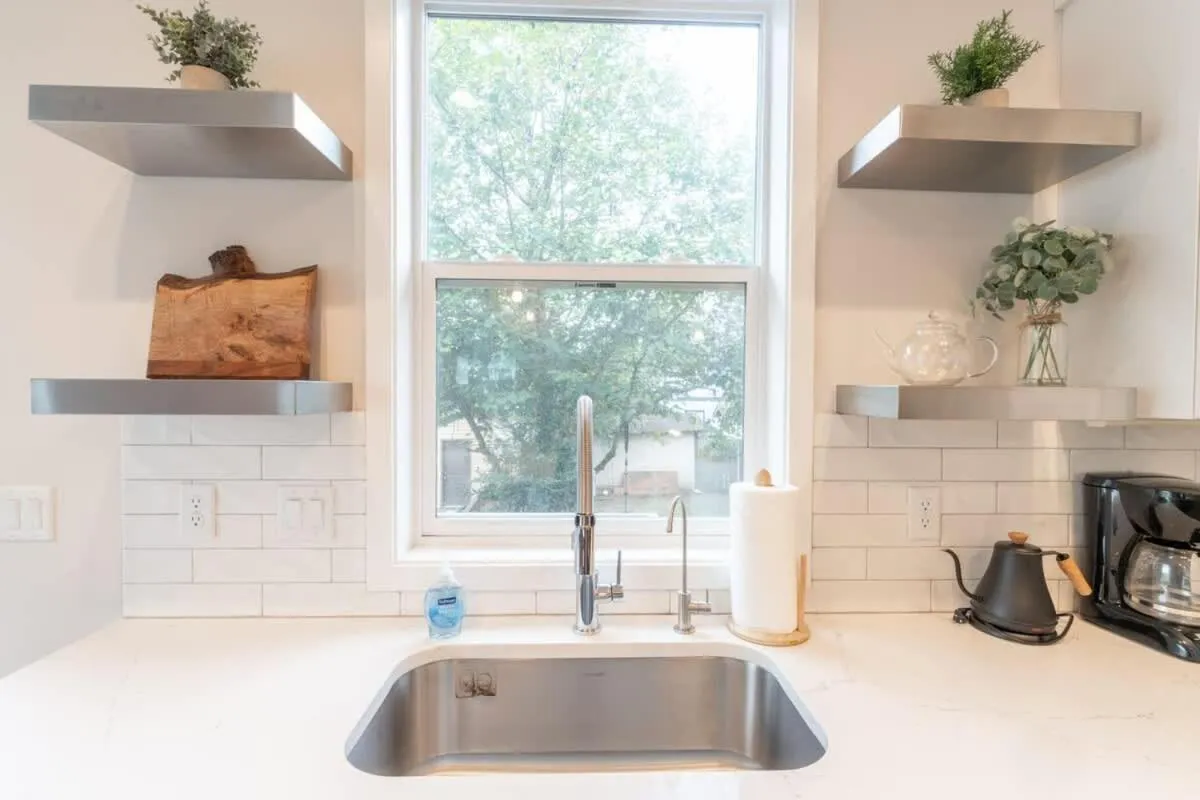 Comfy Family Home, Walkable Neighborhood + Patio!