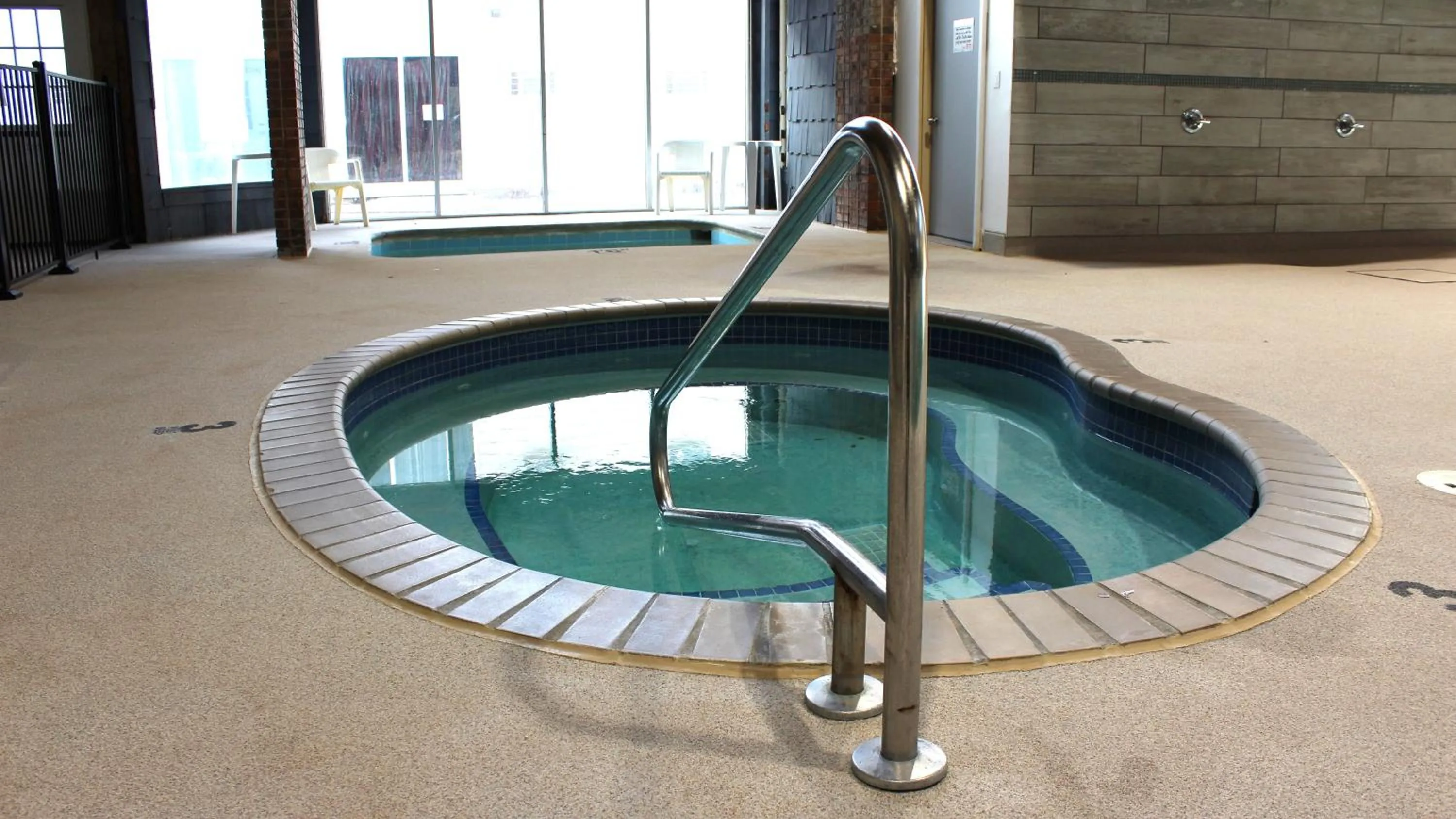 Hot Tub in The Hudson Inn