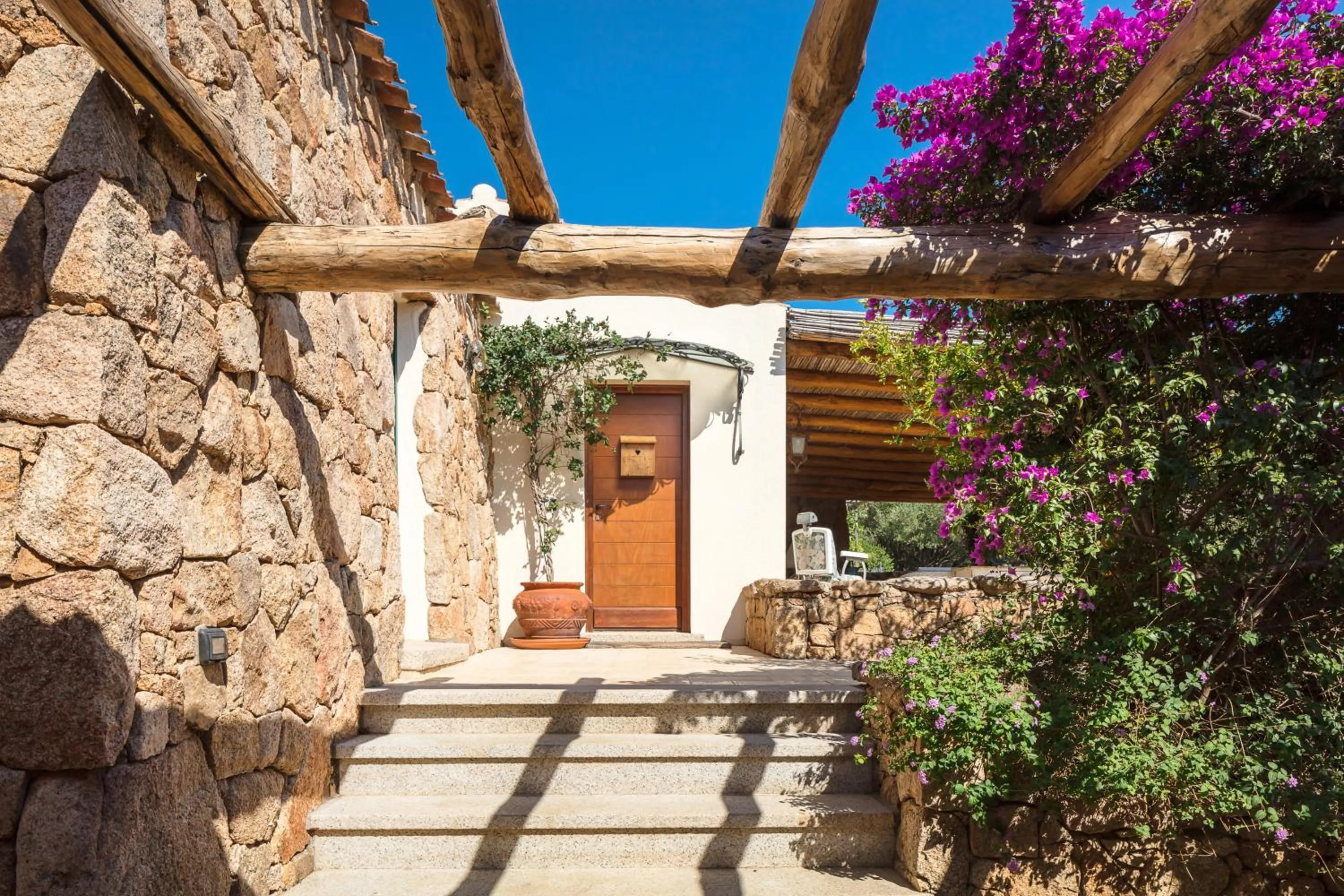 Property building in Albero Capovolto