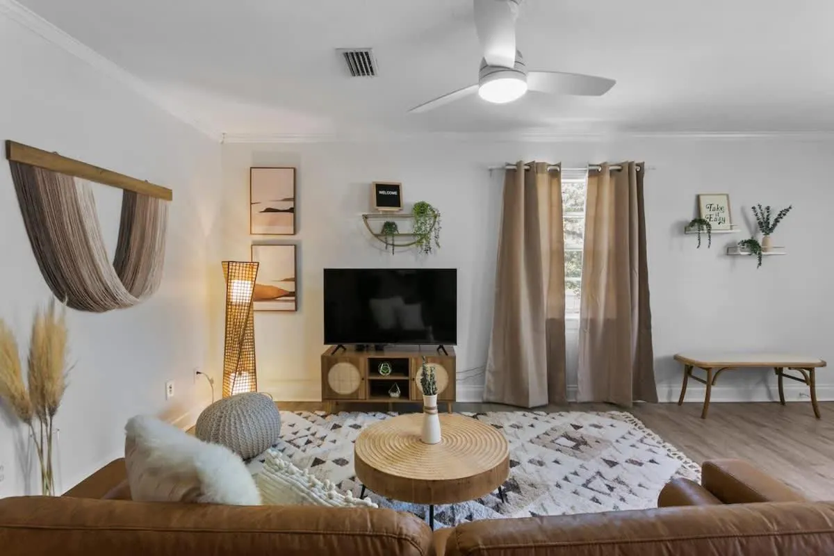 Boho Inspired Apt in the heart of Tampa Bay!