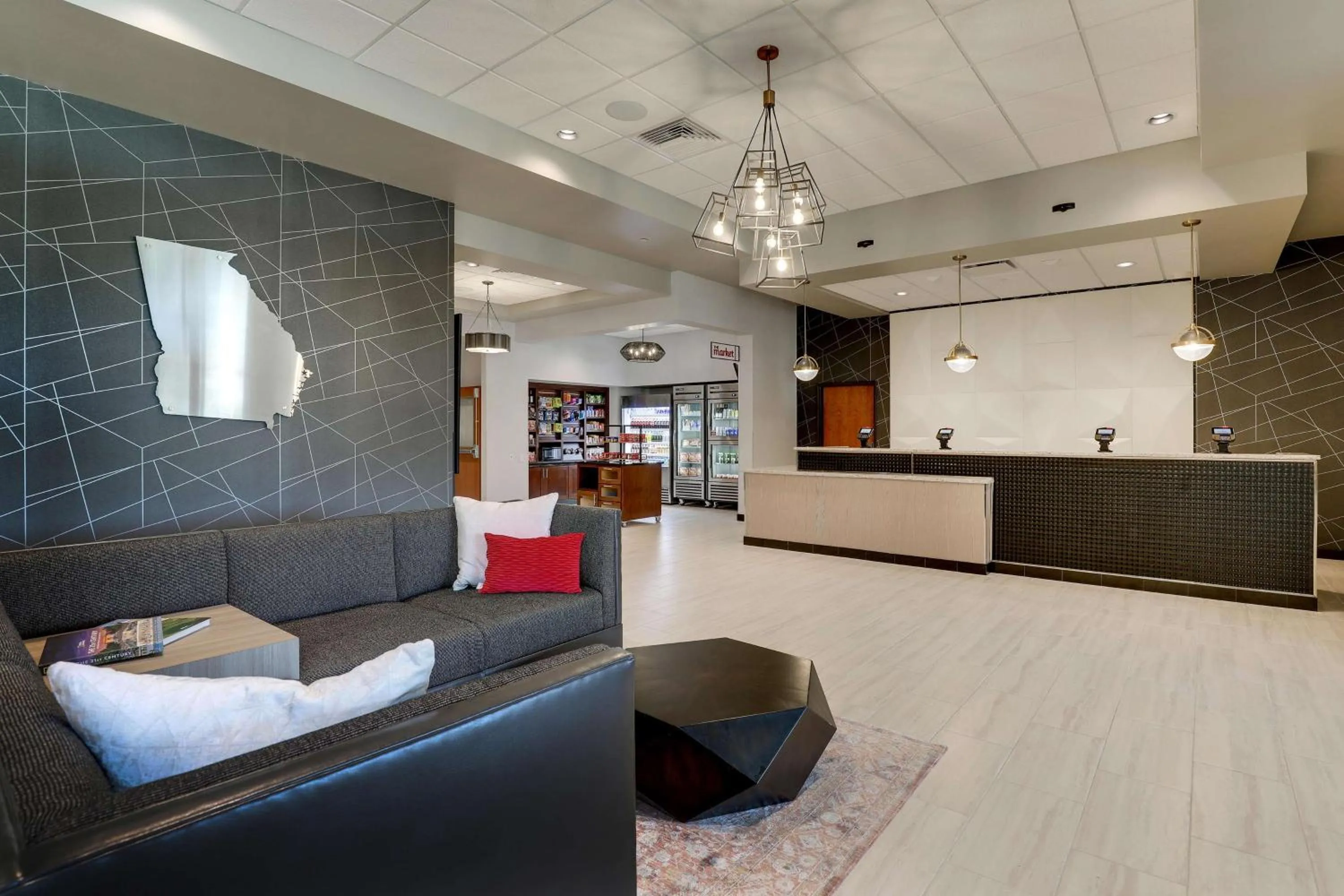 Lobby or reception in Drury Plaza Hotel Savannah Pooler