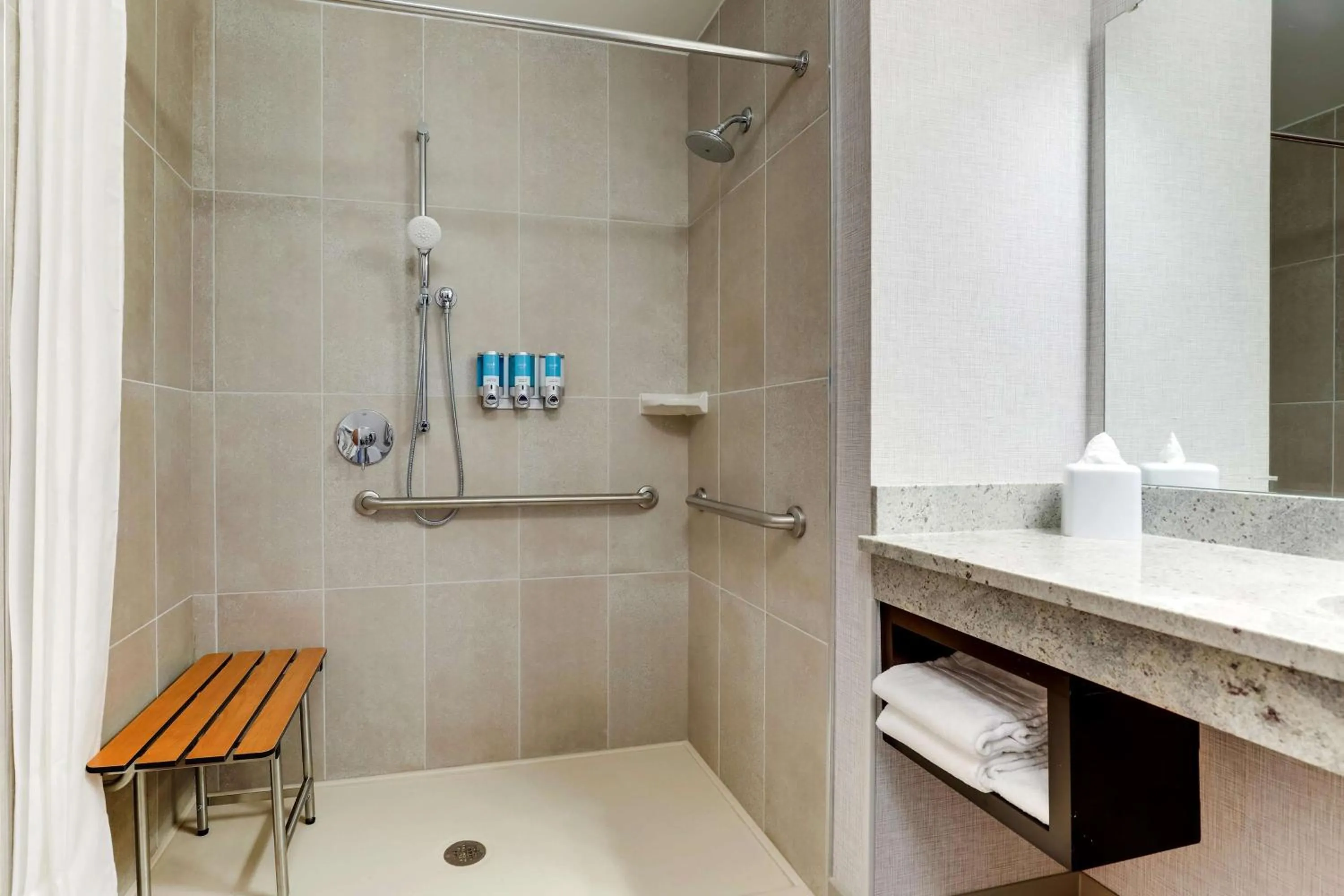 Bathroom in Drury Plaza Hotel Savannah Pooler