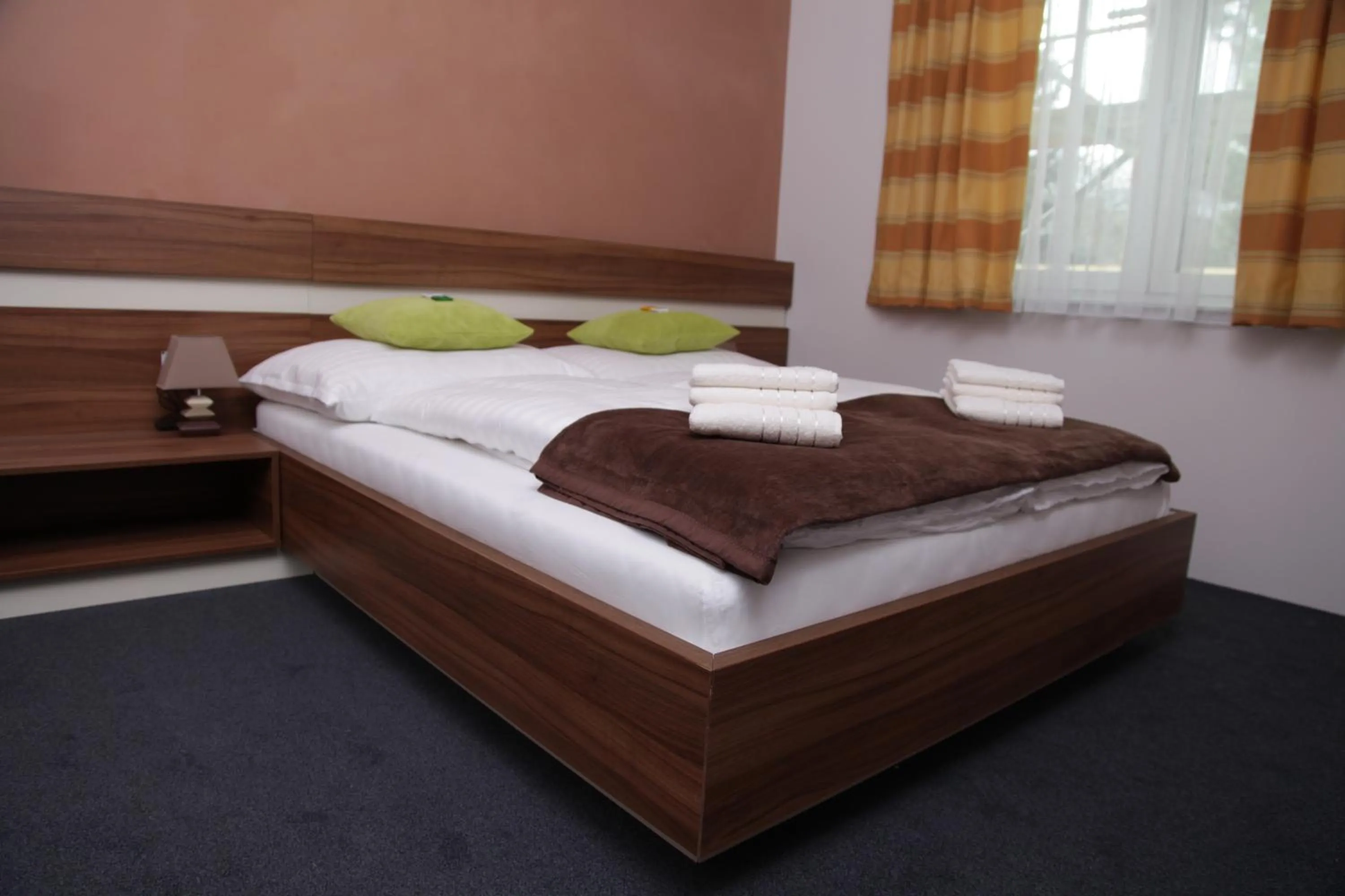 Bed in Primus Hotel & Apartments
