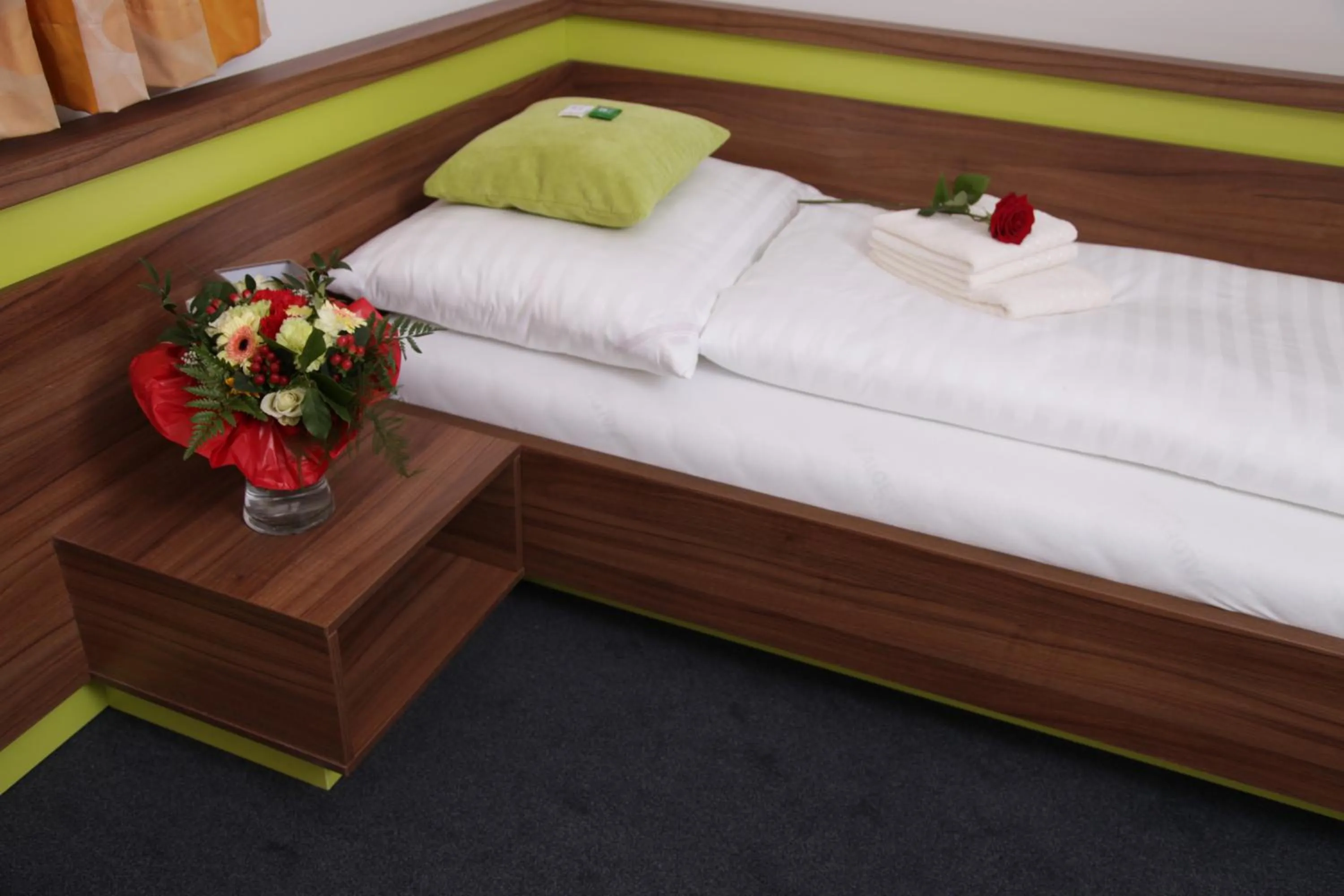 Bed in Primus Hotel & Apartments