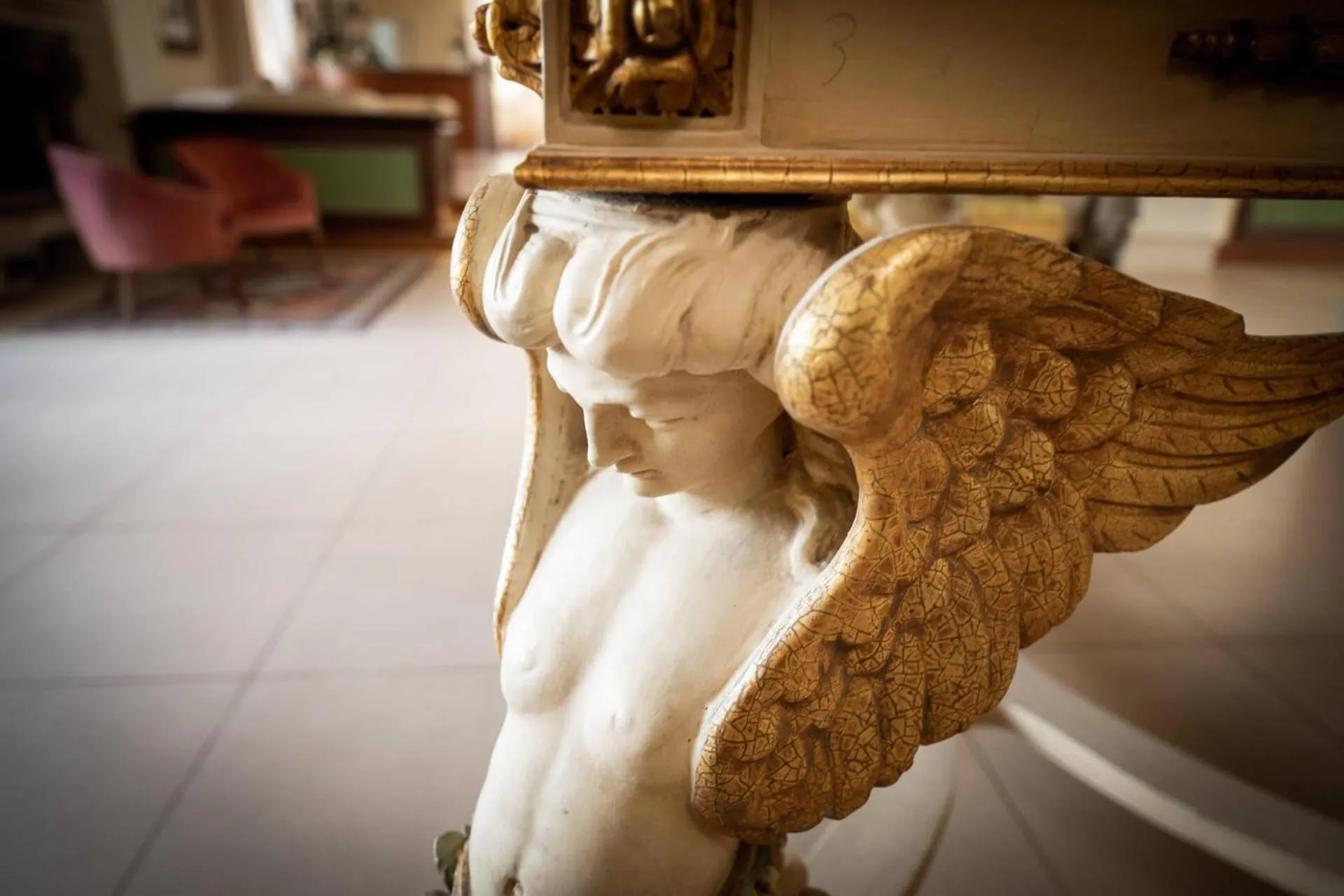 Decorative detail in Hotel Parco delle Fontane