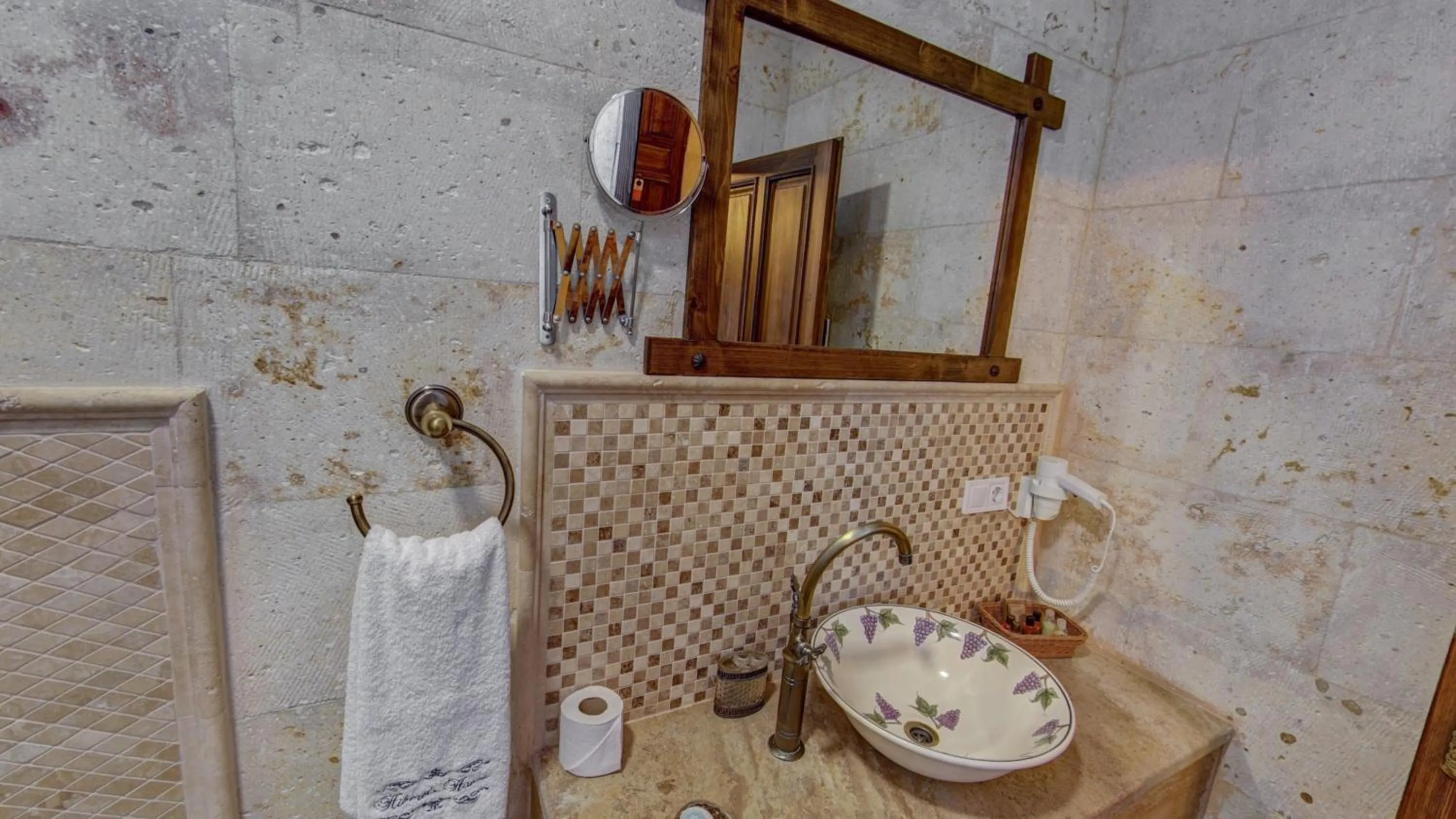 Bathroom in Hikmet's House